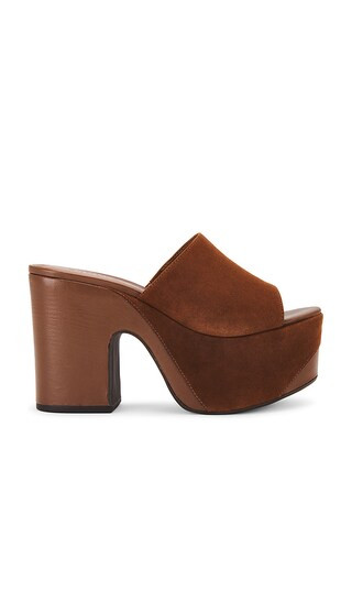 Dalle Wave Sandal in Camel Coffee | Revolve Clothing (Global)