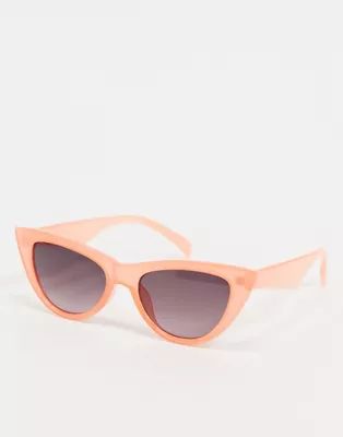 AJ Morgan Sling cat eye sunglasses in peach | ASOS (Global)