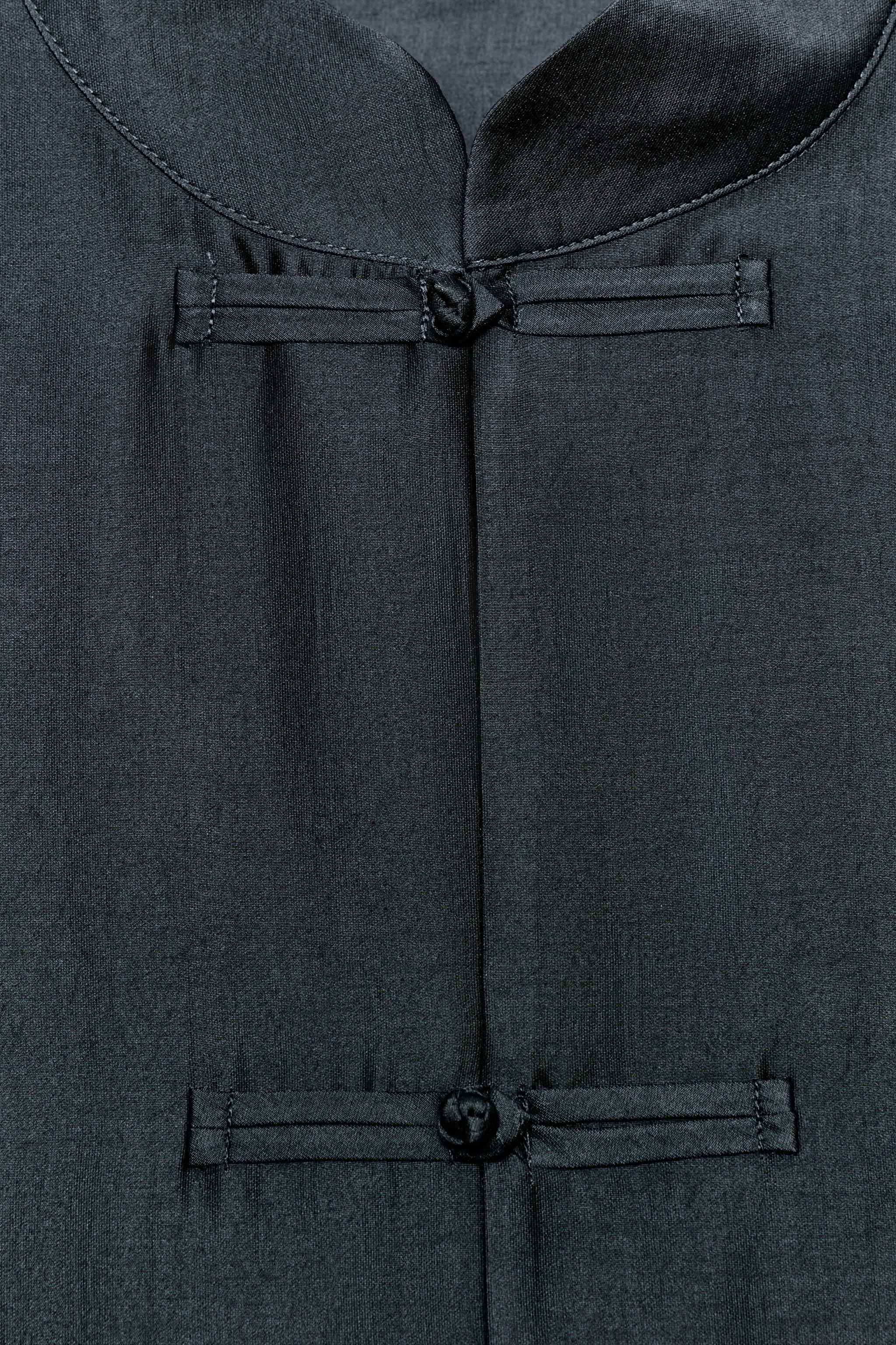 Model height: 180 cmZARA WOMAN COLLECTIONShirt made from a lyocell blend yarn. Featuring a round ... | Zara UK