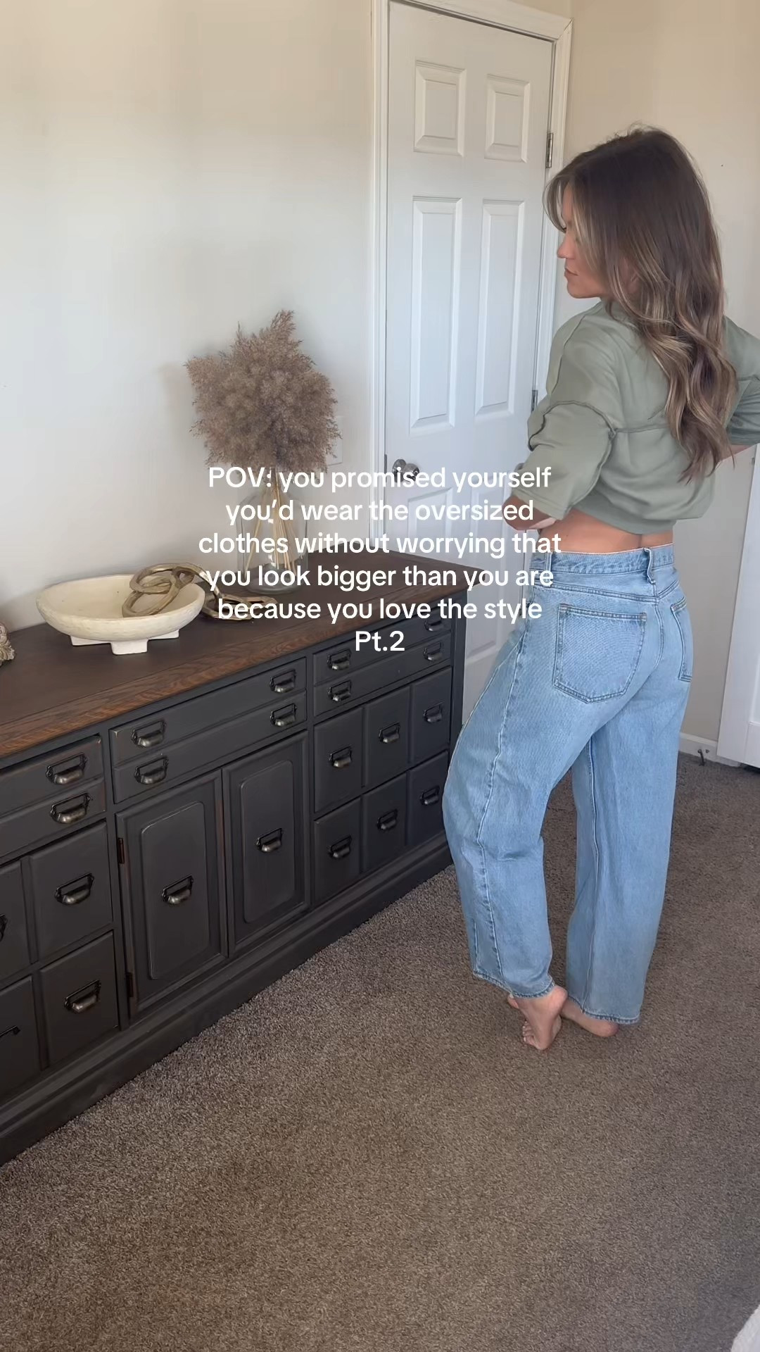 Size medium top
Sized down one to a 6 in jeans I’m in the long length 
Sized down half size in shoes 