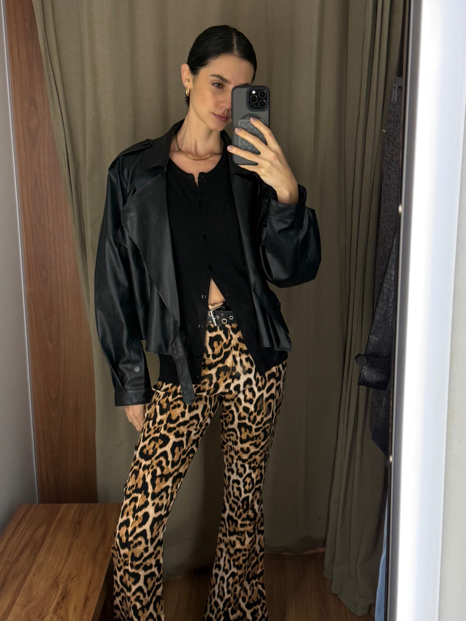 JAQUETA DE COURO FAKE ANIMALE 💓

#LTKbrasil #LTKautumn #LTKdicadeestilo
