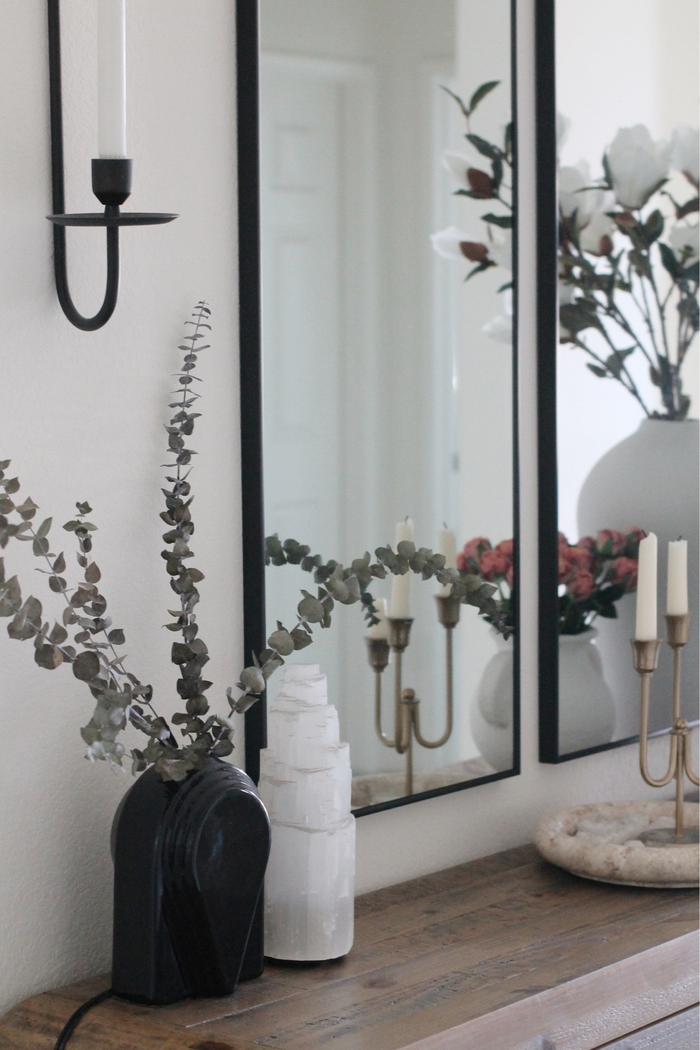 
Spring entryway decorating ideas
Neutral tones 
Modern organic 
Flowers and stems 
Roses, magnolia, eucalyptus
Vintage vase
Stone elements
Long mirrors
Wood console
Gold candelabra
Dried faux roses realistic 
Candle wall sconce
White vases
Black and white entryway
Crystals and stones 

#LTKHome #LTKSeasonal #LTKFindsUnder100