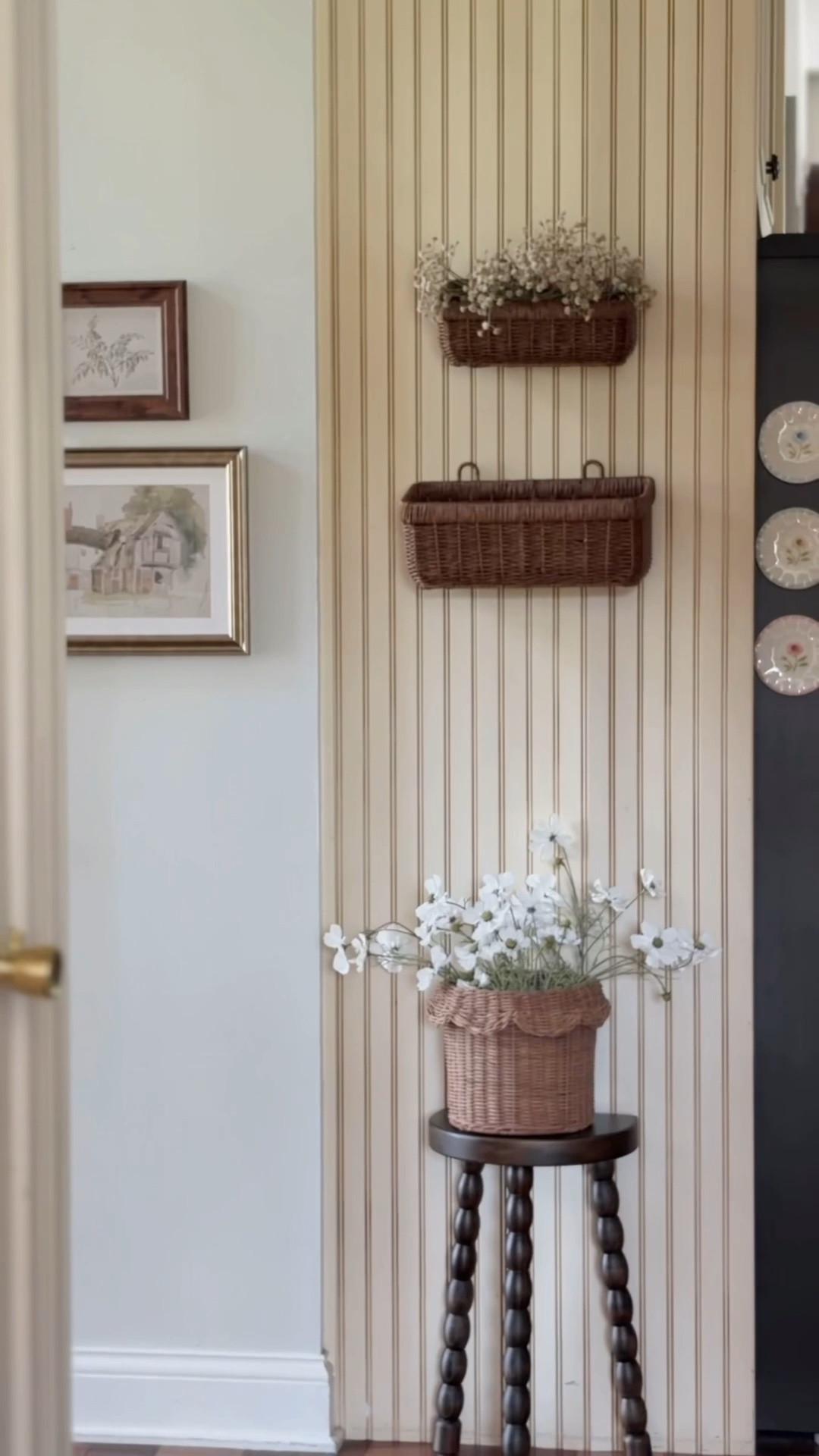 Clutter hates to see me coming.

I like decor…I can’t stand clutter.

 I found a place for the mail that’s always on the counter, the phone chargers that seem to multiply over night…and whatever other junk my family leaves out.