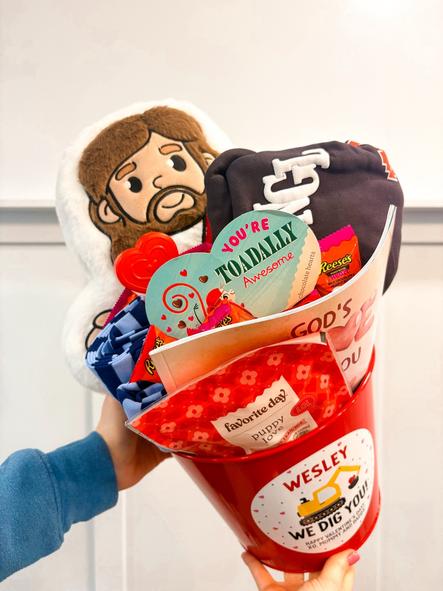 Jesus Loves You Valentine’s Day basket 💕

#LTKmomlife #LTKValentine #LTKKids