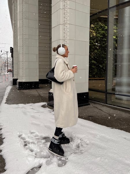 winter outfit // white furry coat wing

#LTKHoliday #LTKstyletip #LTKSeasonal
