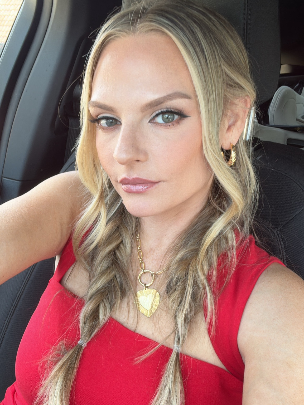 Makeup of the day 

#LTKBeauty #LTKVideo #LTKFallSale