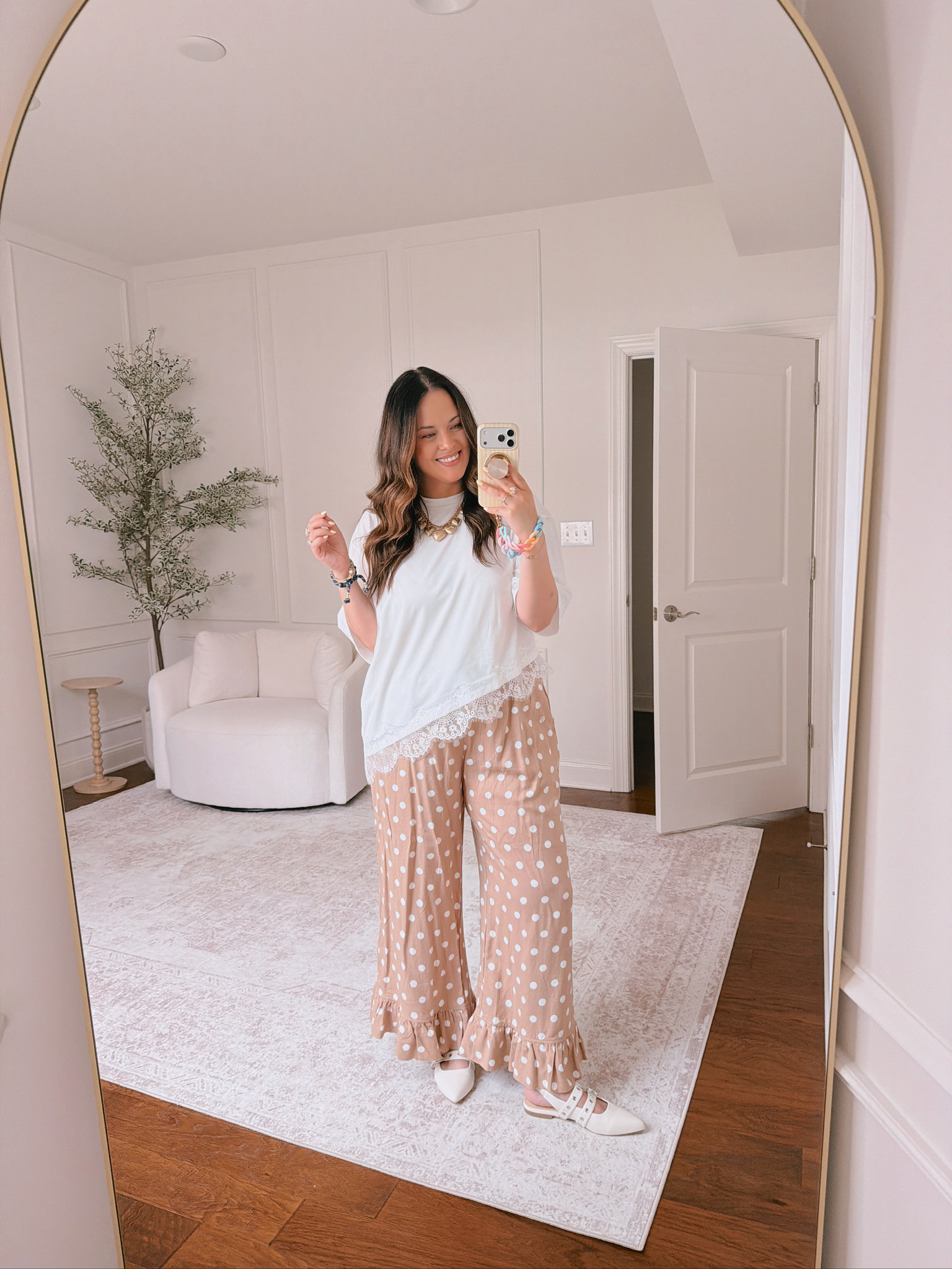 wearing a large in the top, XL in the bottoms

#LTKSeasonal #LTKMidsize