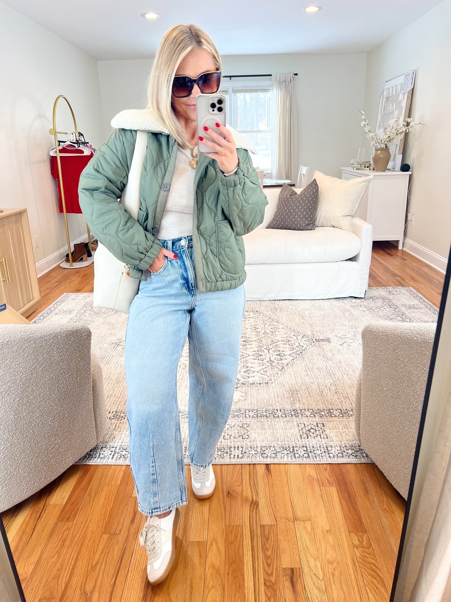 Casual Target outfit that totally looks more expensive than it is! 👏 this jacket is perfect for spring!


Casual outfit, casual style, petite fashion, spring jacket, target finds, target fashion, petite style, spring outfit, midsize fashion, slide on sneakers, barrel leg jeans 

#LTKootd #LTKMidsize #LTKPetite