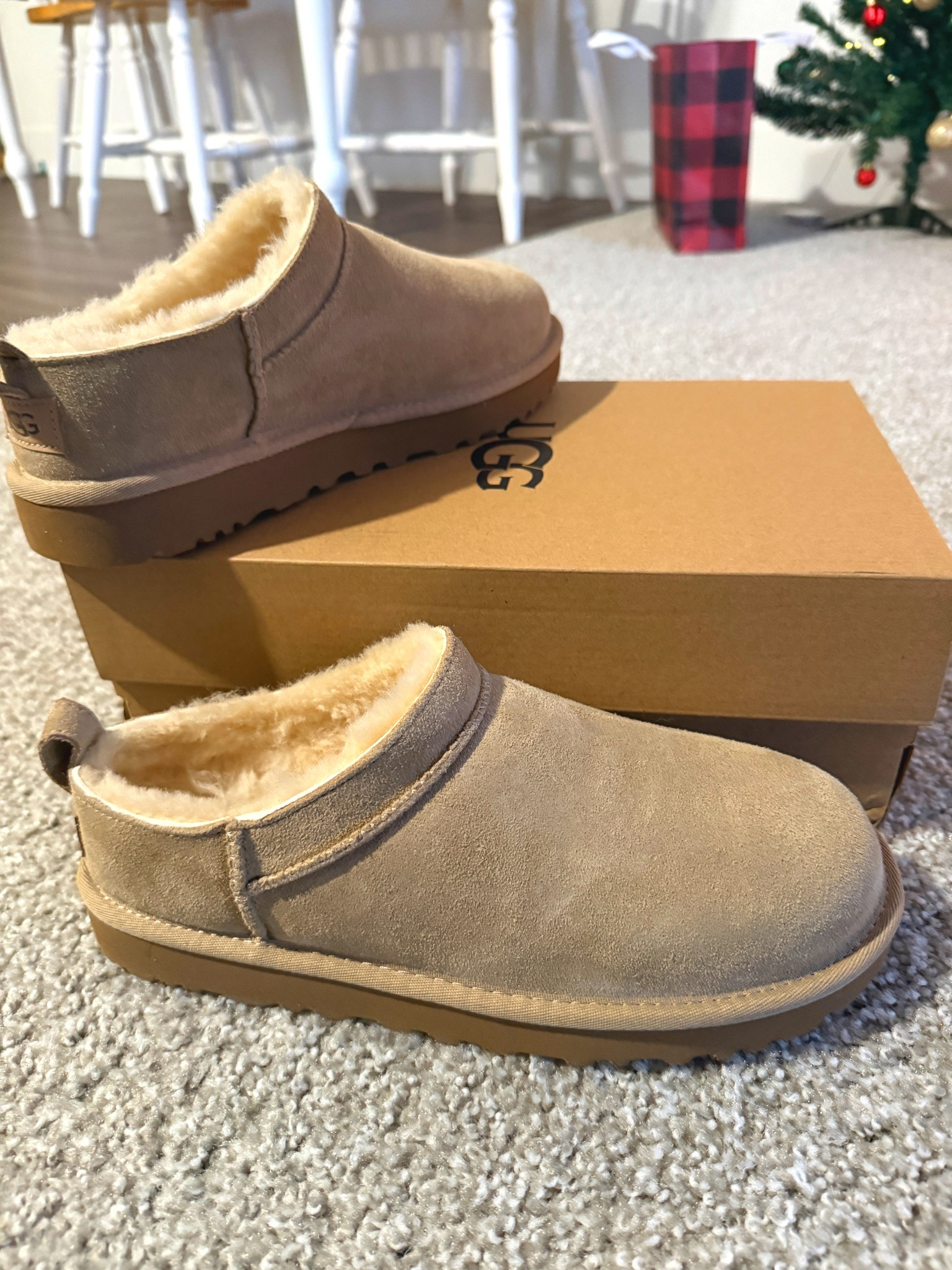 Loving my new micro Uggs! 

#LTKootd #LTKgrwm #LTKBeauty