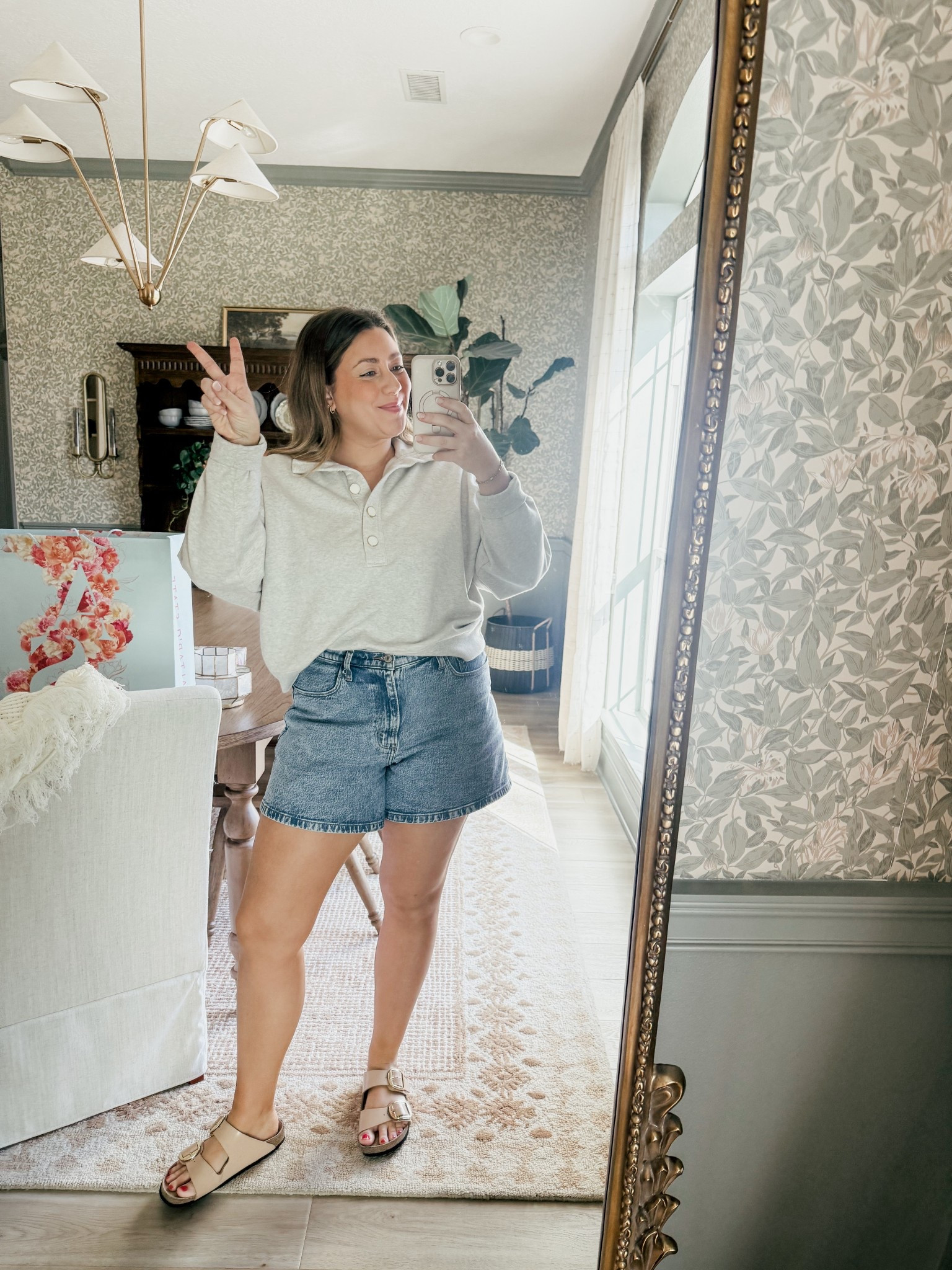 I love a sweatshirt with shorts 😍 

#LTKmomlife #LTKMidsize #LTKgrwm