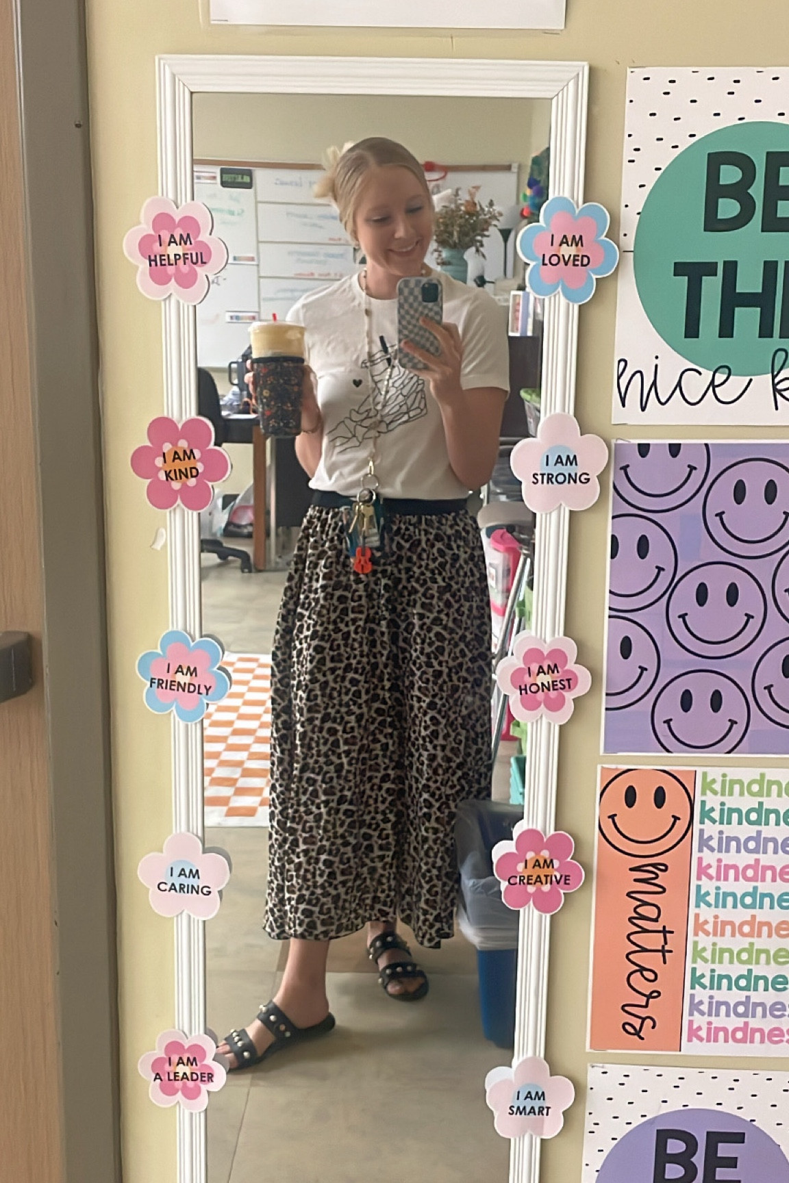 Spooky + Iced Coffee 🖤👻
.
.
#etsy #shopsmall #amazon #shein #ootd #teacherfit

#LTKFindsUnder100 #LTKFindsUnder50 #LTKSeasonal