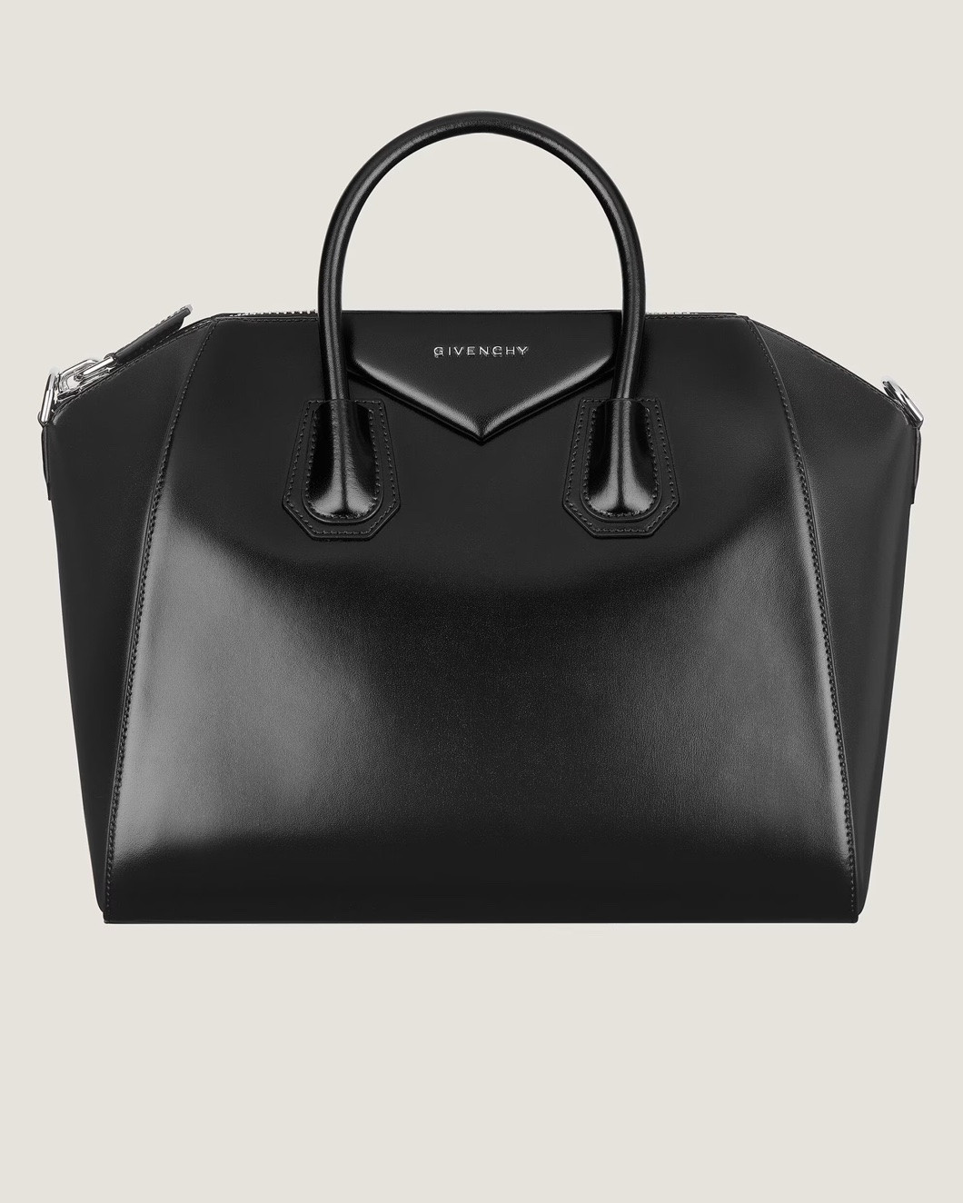 The Givenchy Medium Antigona Smooth Leather Handbag in
Black for sale on my Poshmark now!!!🖤🖤🖤



Linked below!!⬇️

#LTKMothersDay #LTKootd #LTKWorkwear