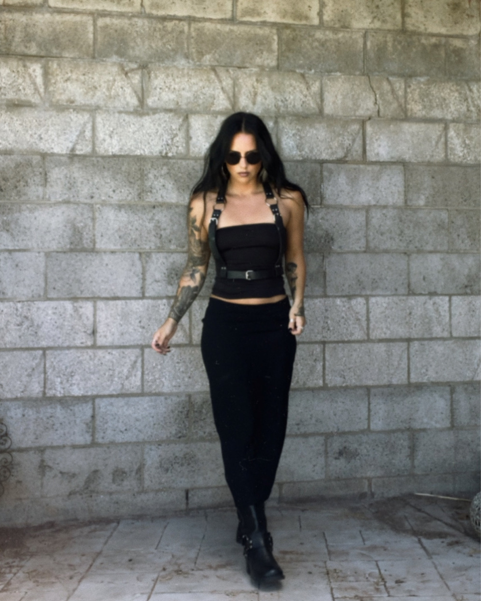 Simple all black fit with harness  

#LTKU