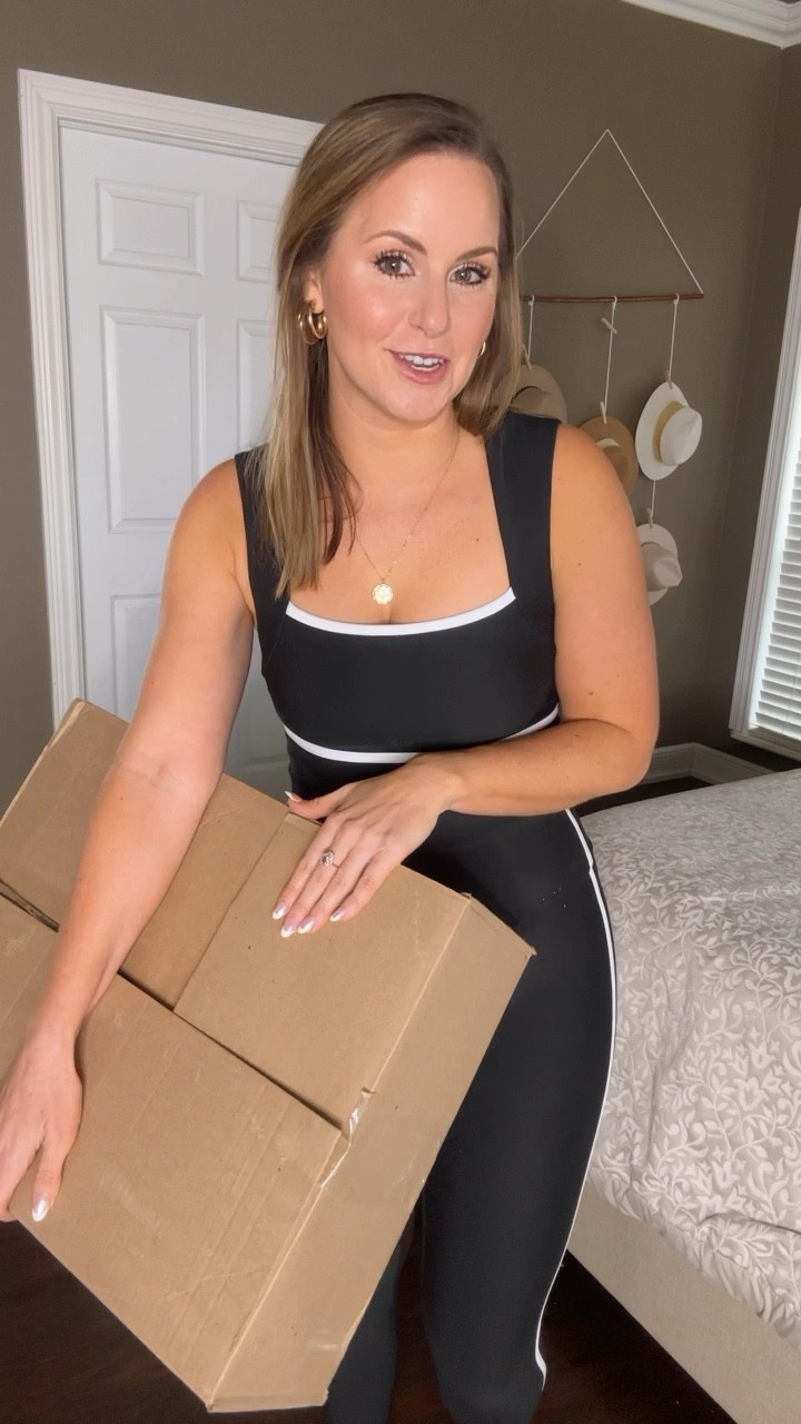 First look & review of the new @abercrombie YPB active wear line. Wearing size M in everything. 

DETAILS 👇🏼

I’ve been a fitness & dance instructor for almost 10 years and pretty much live in yoga pants & workout clothes on the daily. I’ve been wearing the same ole workout clothes for years so I wanted a little update and was intrigued by their Abercrombies new “Your Personal Best” spring arrivals. This was my first time ordering active clothes from there, but I love their jeans, so I figured why not give their workout clothes a try. I love their “curve love” fit which adds two inches in the booty/thigh area and eliminates waist gap— happy to say they have that option in their active line too which will help them stay put on the waist!👏🏼 I was super impressed by the fabric and how it is compressive but not restricting, holds you in & smooths you out!! The attention to detail is unlike anything I’ve tried thus far and I love the styles so much. I guess you could say I’m a fan!!! 

My goal in sharing is so help you find something that you love & feel confident in as well! Hope this tryon helps if you are in the market for some new workout clothes! Stay tuned for part 2 where we have some spring shorts, pullovers & flare leggings! And more COLOR 🫶🏼

Abercrombie style, size 6 fashion, size M style, millennial mom style , barre instructor, Pilates outfit, fitness clothes, yoga pants, tank top sports bras 



#LTKWatchNow #LTKFitness