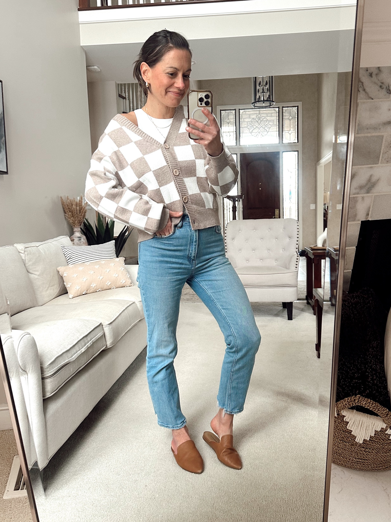 Mom outfit of the day!

Cute spring outfit with this Amazon cardigan - runs true to size. Jeans run true to size. 



#LTKPetite #LTKFindsUnder50 #LTKOver40