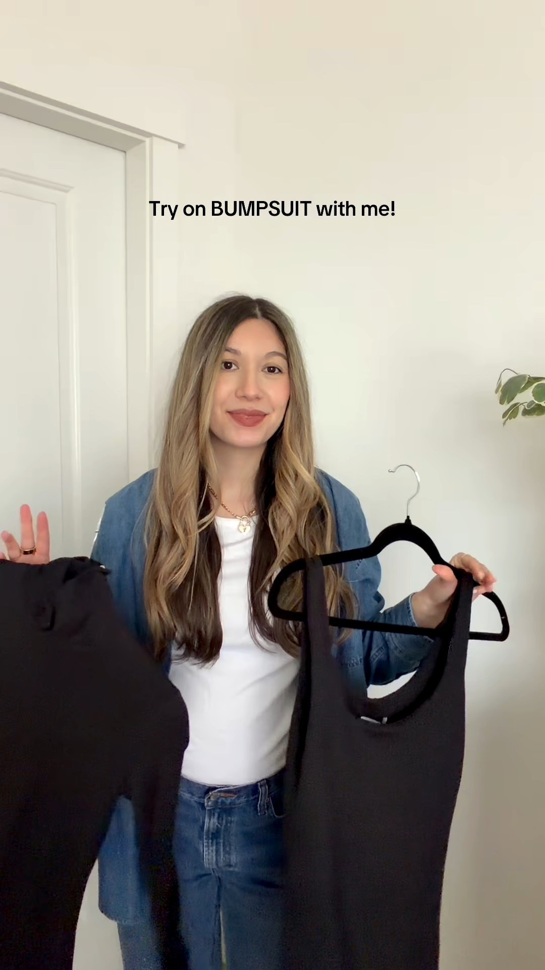 Wearing size small in both! 

#LTKmaternity #LTKstyletip #LTKcanada