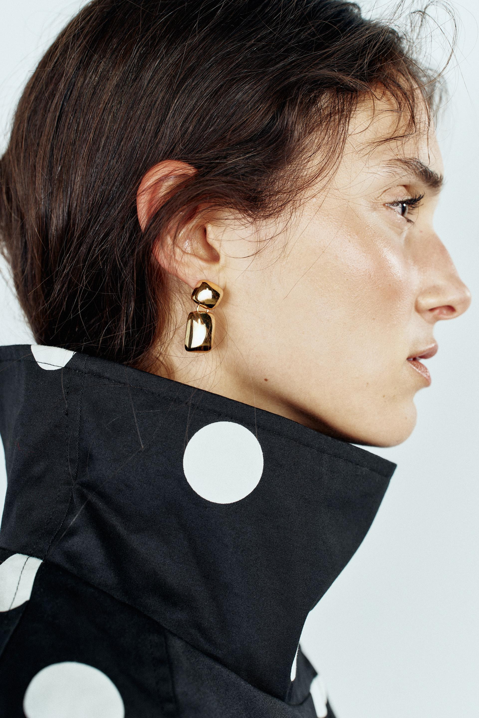 GEOMETRIC METAL DANGLE EARRINGS - Golden - M | Zara US