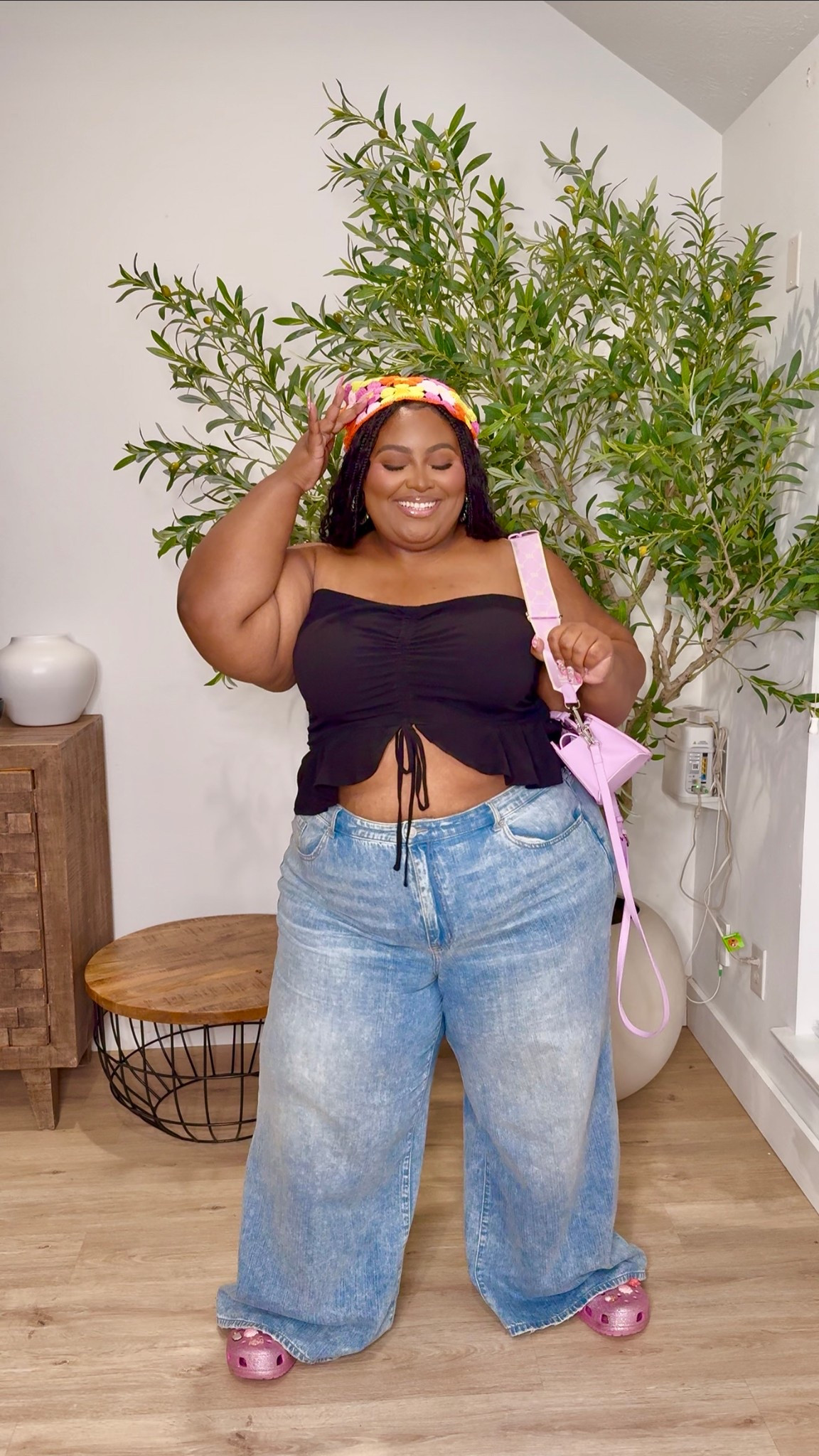 Keep it simple and keep it cute with this perfect every day Jean and the super cute cinched tube crop top. 

I added some simple silver hoops , a floral head scarf, Steve Madden purse, and my comfy crocs to finish the look! 

Plus, size and midsize babes tap in to get the look !

#LTKStyleTip #LTKPlusSize #LTKMidsize