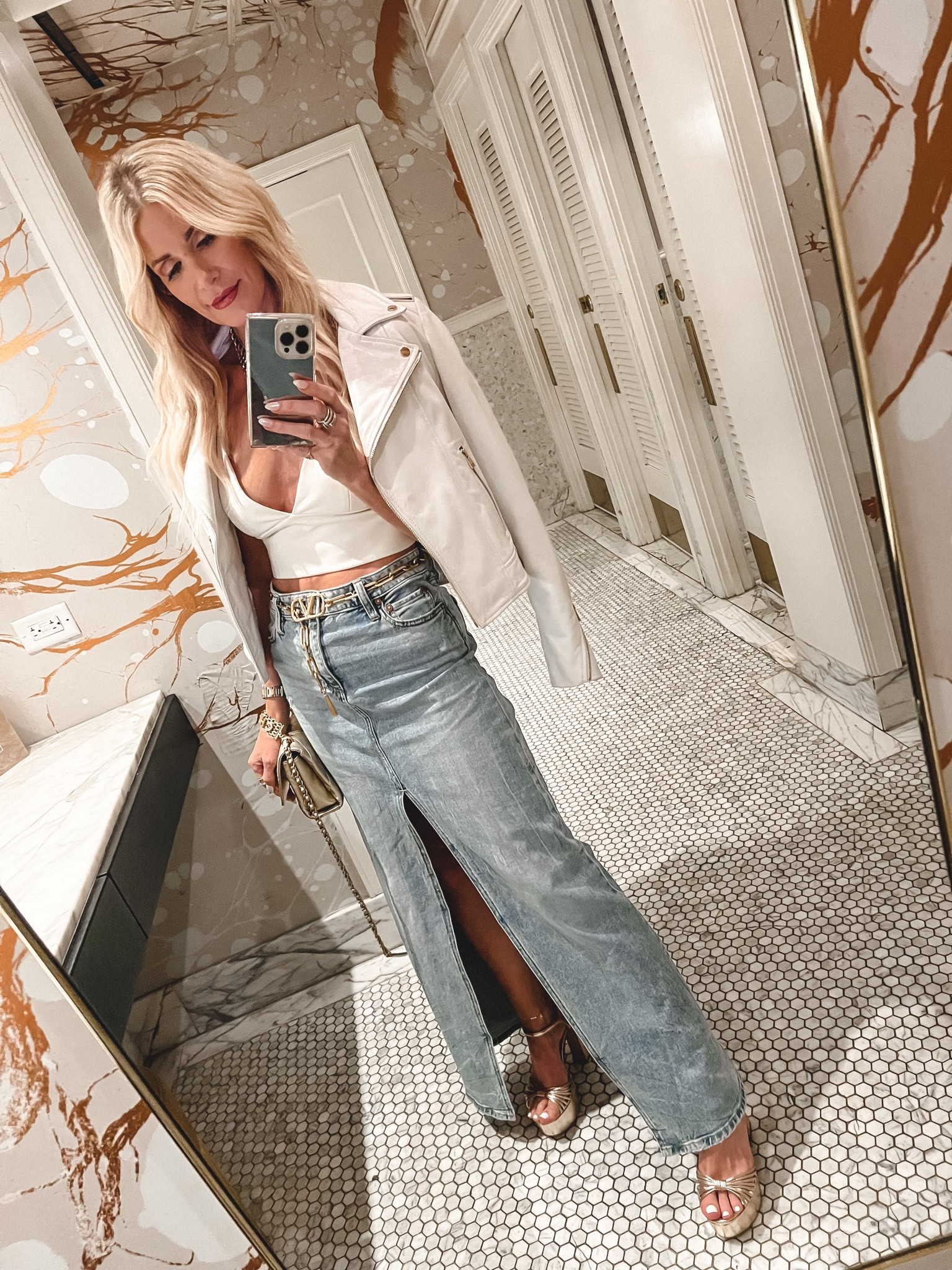 NEW BLOG POST sharing 5 of this season’s HOTTEST DENIM TRENDS including the ONE denim trend that is reigning supreme over all the others. Can you guess what it is? Click the link in my bio or my stories to find out. 

PS - I’m obsessed with this denim maxi skirt! You can style it so many different ways both casual and dressy making it a definite denim MUST-HAVE! It runs tts, I’m wearing a size 0. 

#LTKstyletip #LTKunder100 #LTKSeasonal