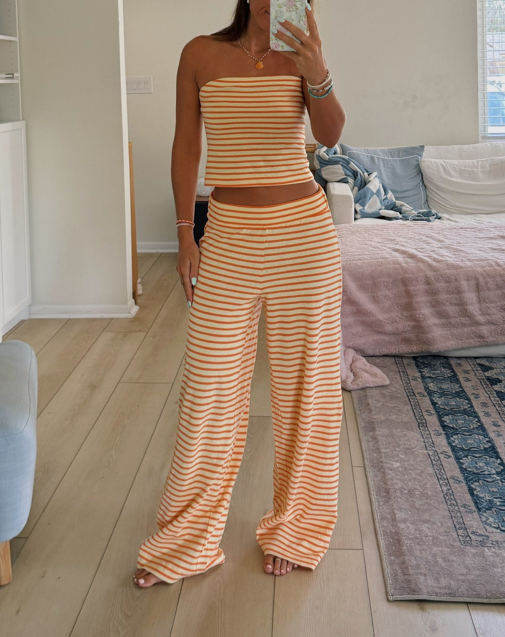 FP set comes in a bunch of colors! wearing an XS 🍊

#LTKSeasonal #LTKFindsUnder100 #LTKStyleTip