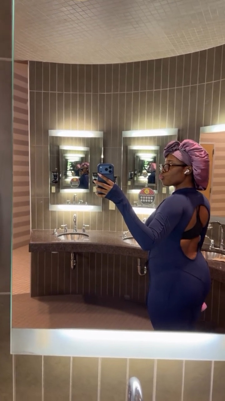 quick Friday workout 💪🏽🩵🥵

#LTKstyletip #LTKfitness #LTKcanada