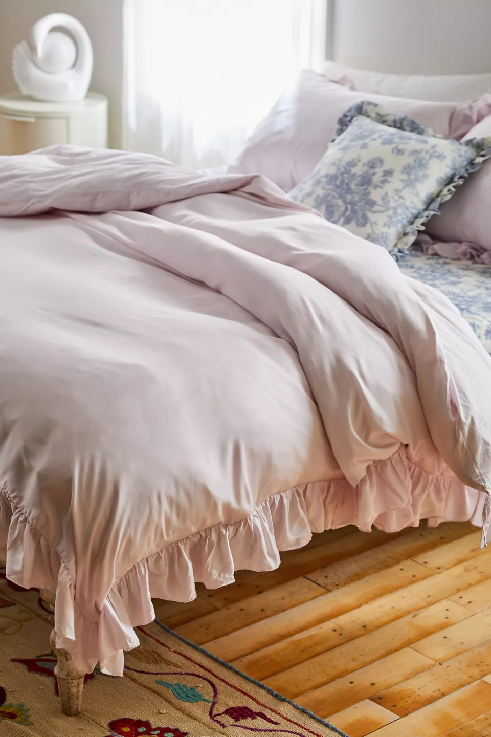 Sateen Ruffle Duvet Cover | Urban Outfitters (EU)