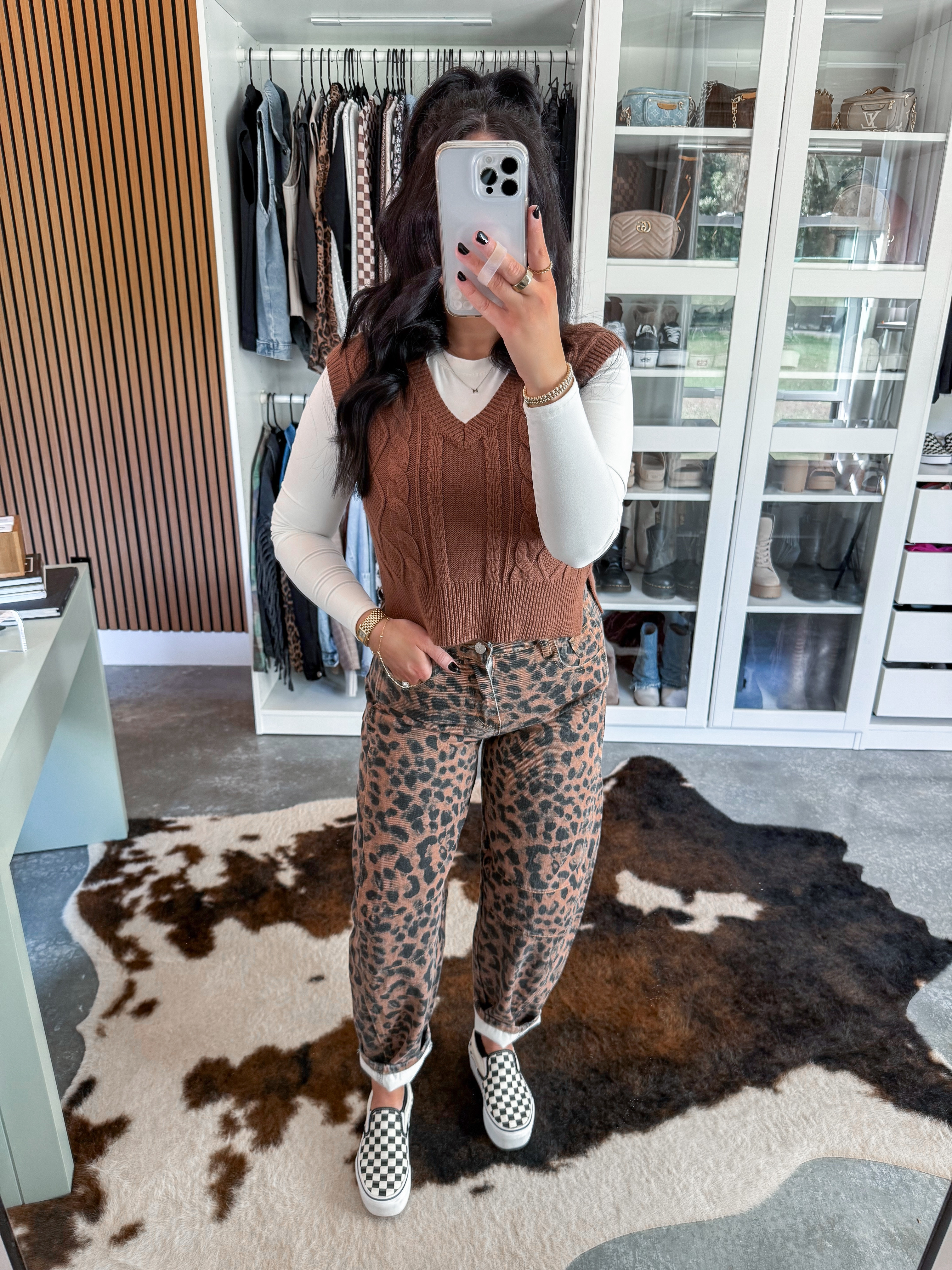 Chocolate Brown OOTD 🤎

Jumppmile Sweater Vest - xs but could've done a small
Long Sleeve - small
Hungson Jeans - 4 (leopard option)

*Kedera jeans (A02-Khaki color) & Loveimgs jeans (leopard khaki color) are alternative options that have more stock! Also linked two other vest options - but the Lueluoye vest seems to be identical to mine and fully stocked!

Love this pattern combo of the leopard jeans and my checkered print platform vans! Finished this fun look with a brown cable knit sweater vest that I layered over the best basic long sleeve EVER! 👏🏼

 

 #LTKPetite #LTKFindsUnder50 #LTKFindsUnder100