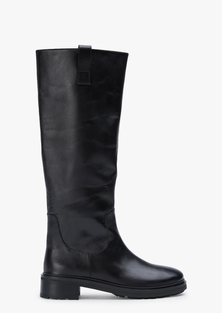 Hayes Black Como | Tony Bianco (Australia & New Zealand)