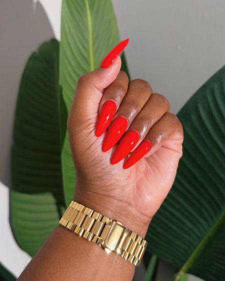 It’s the season for red nails. Omg, the perfect red for my chocolate girly pops. 🫶🏾❤️💅🏾

#LTKSeasonal #LTKbeauty #LTKHoliday