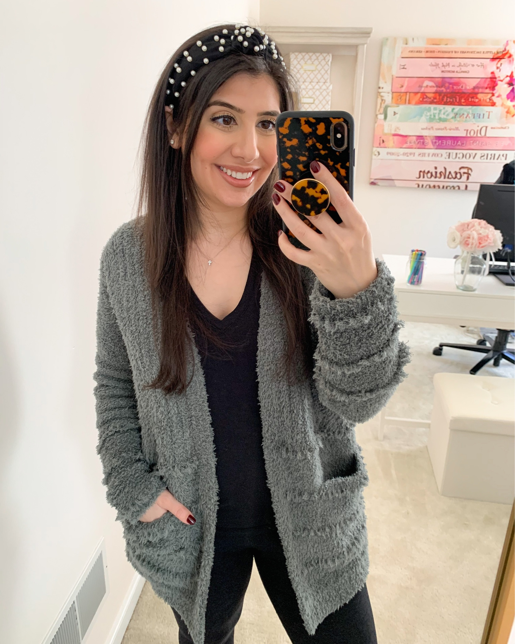 Since we’re all over here literally freezing our behinds off, I wanted to share two brands that you need to “add to cart” immediately to help stay extra warm the next few weeks - Barefoot Dreams & LLBean. 

If you’ve been around awhile, you know I sing their praises often for comfort and warmth. Most importantly, while an investment, both brands stand the test of time. {pictures from 2020 and 2022, respectively} 

Sharing some solid deals below! 



#LTKPetite #LTKgrwm #LTKSeasonal