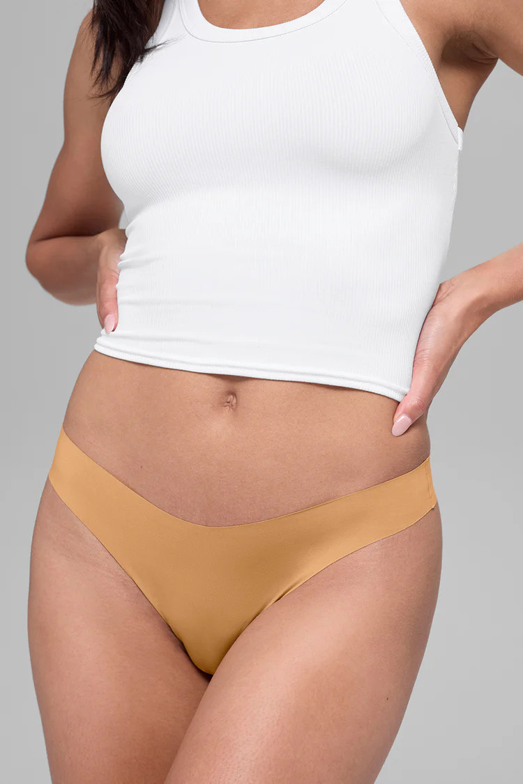 Airbrush Invisible Thong | Alo Yoga (US)