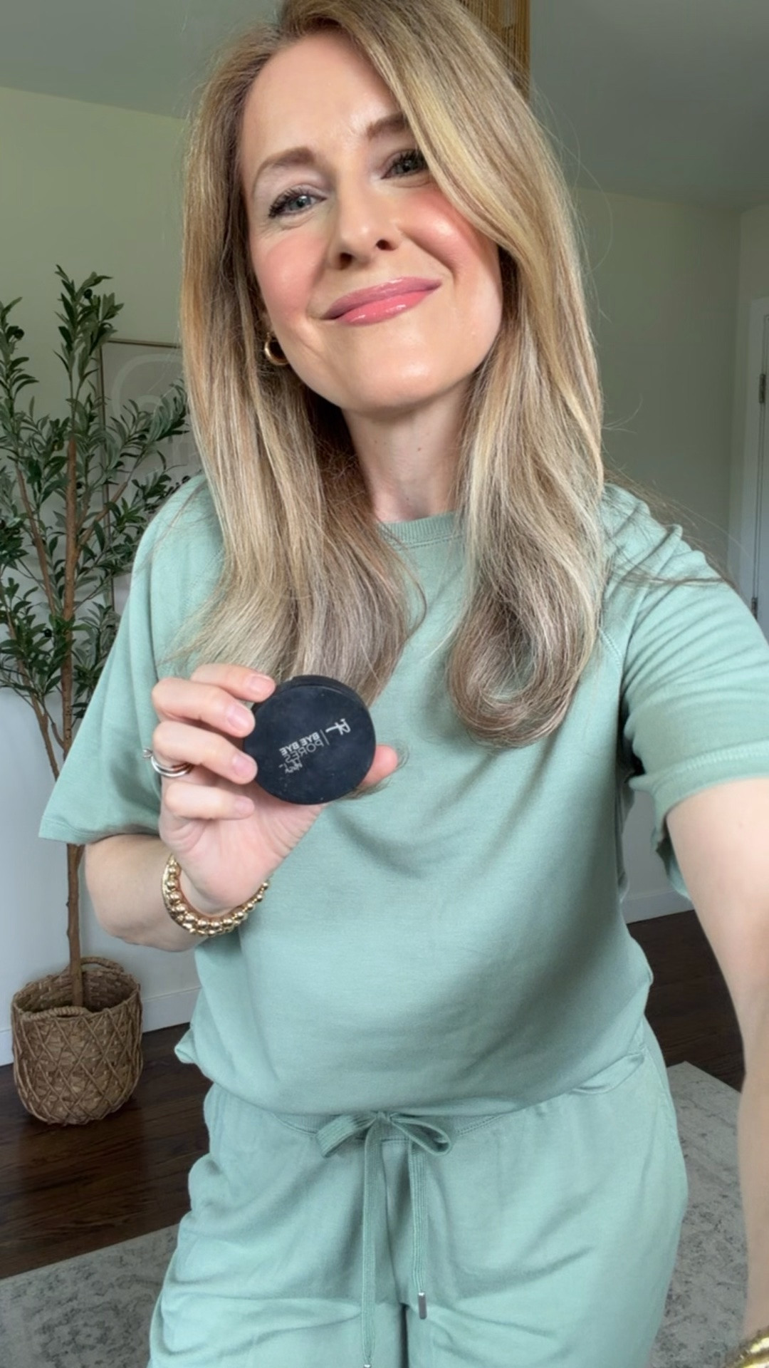 This blush gives me a healthy natural glow and several people have noticed and commented on it so I wanted to share! I’ve owned this blush a while and never used it, I thought it was too pink but it turns out it’s a great color for everyone (yes everyone!) A little goes a long way and it lasts forever. #beauty

#LTKOver40 #LTKBeauty