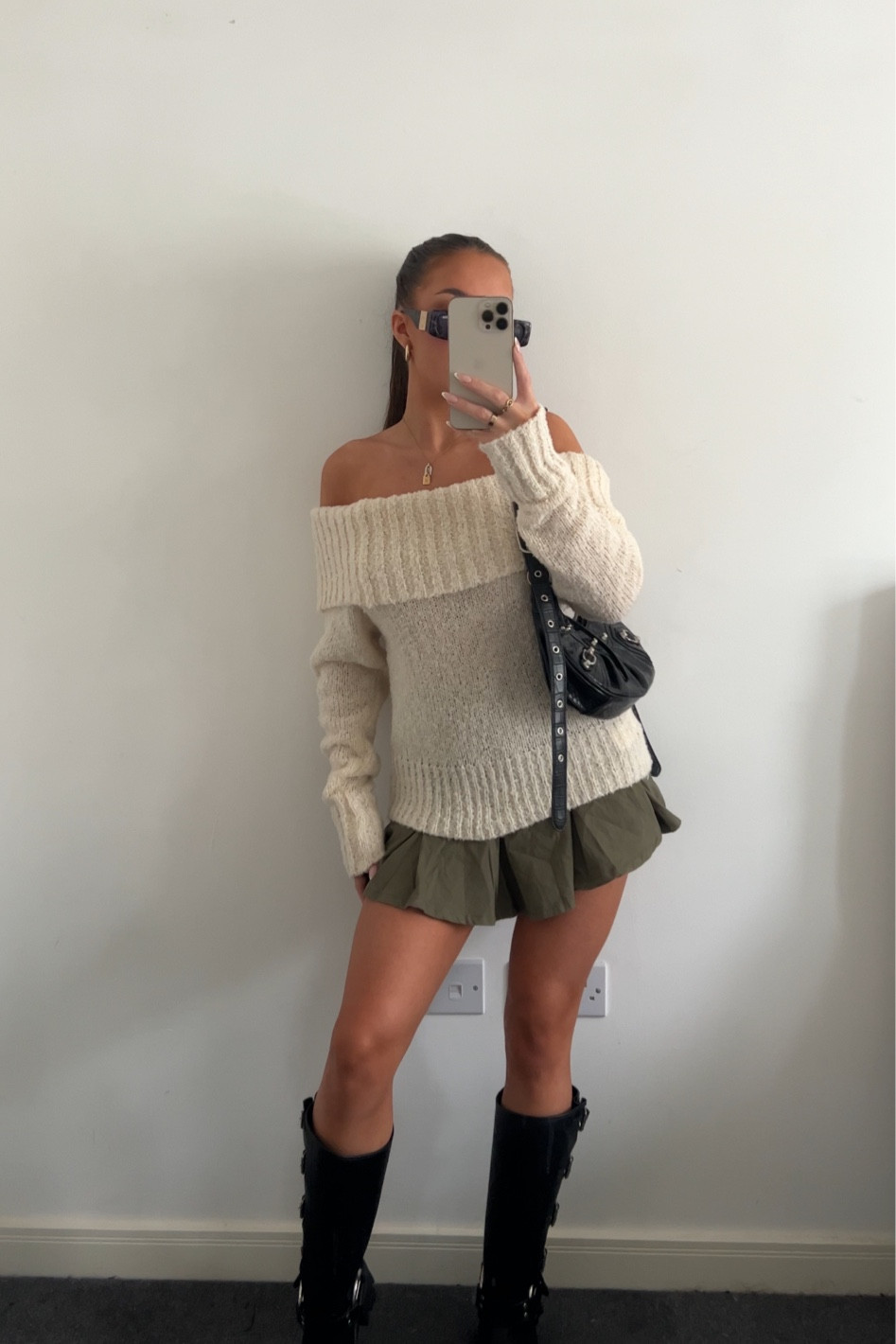 Off the shoulder jumpers🫶🏼