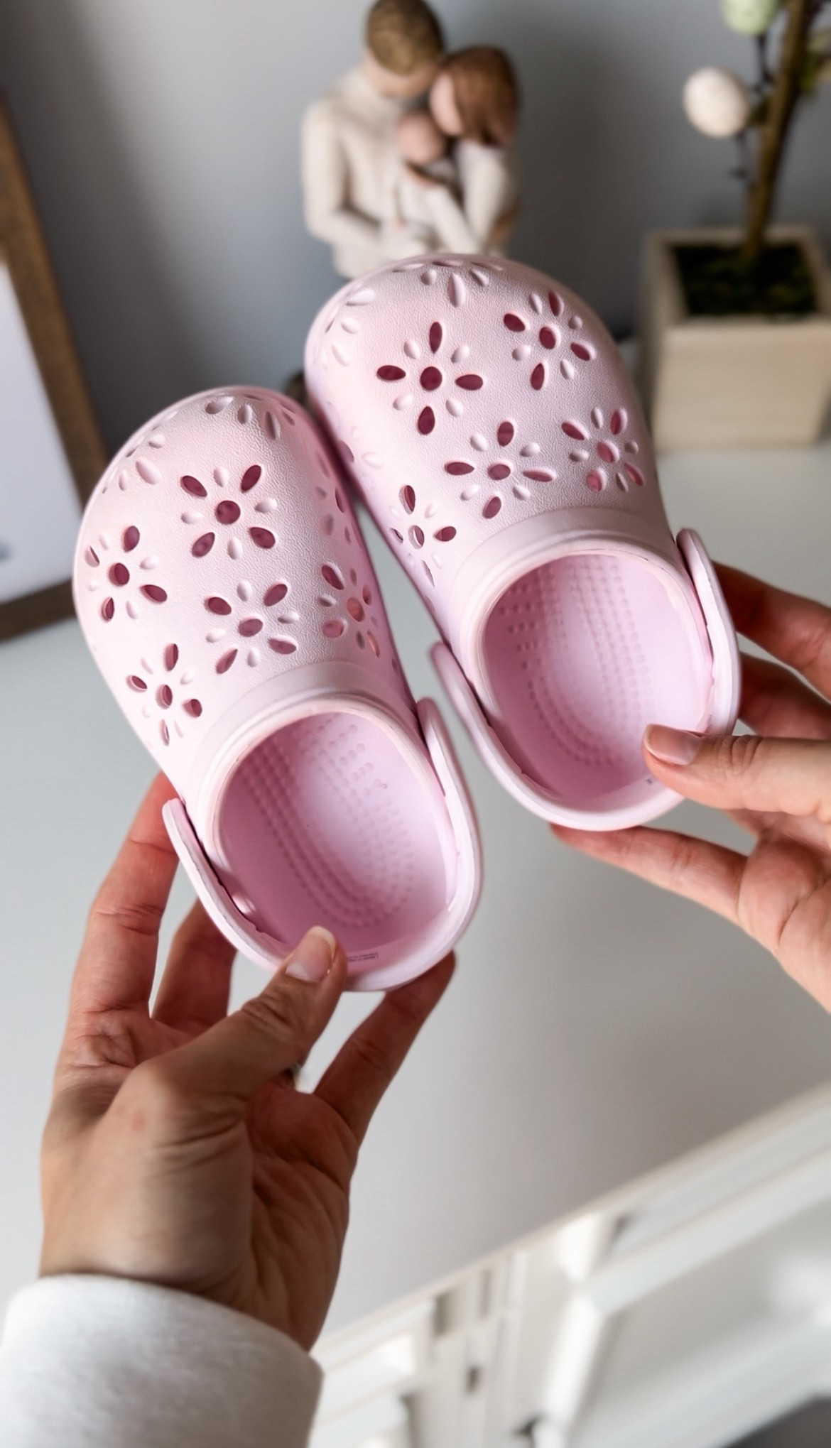 The CUTEST and easiest to clean spring and summer shoes for toddler girls 🩷🌸

#LTKSeasonal #LTKFindsUnder50 #LTKKids