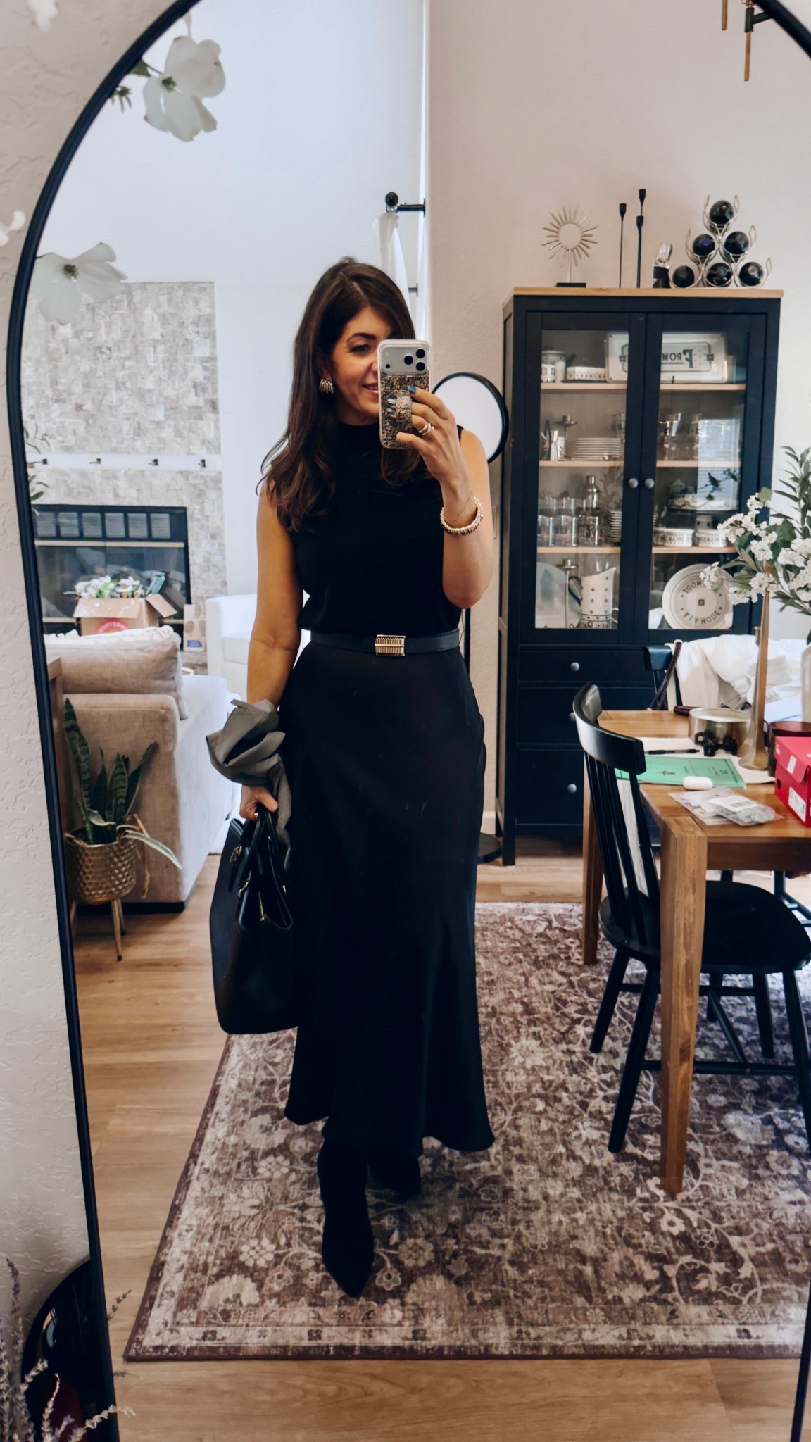 What I wore to work today
Cashmere tank- medium 
Skirt-medium
Blazer- medium


#LTKWorkwear #LTKOver40 #LTKMidsize