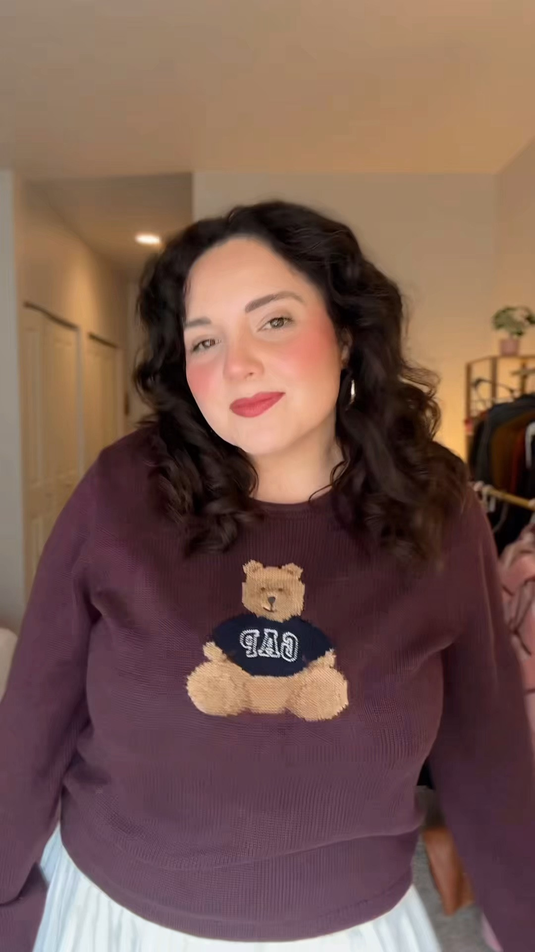 Fall outfit inspo

#falloutfit #teddybearsweater
