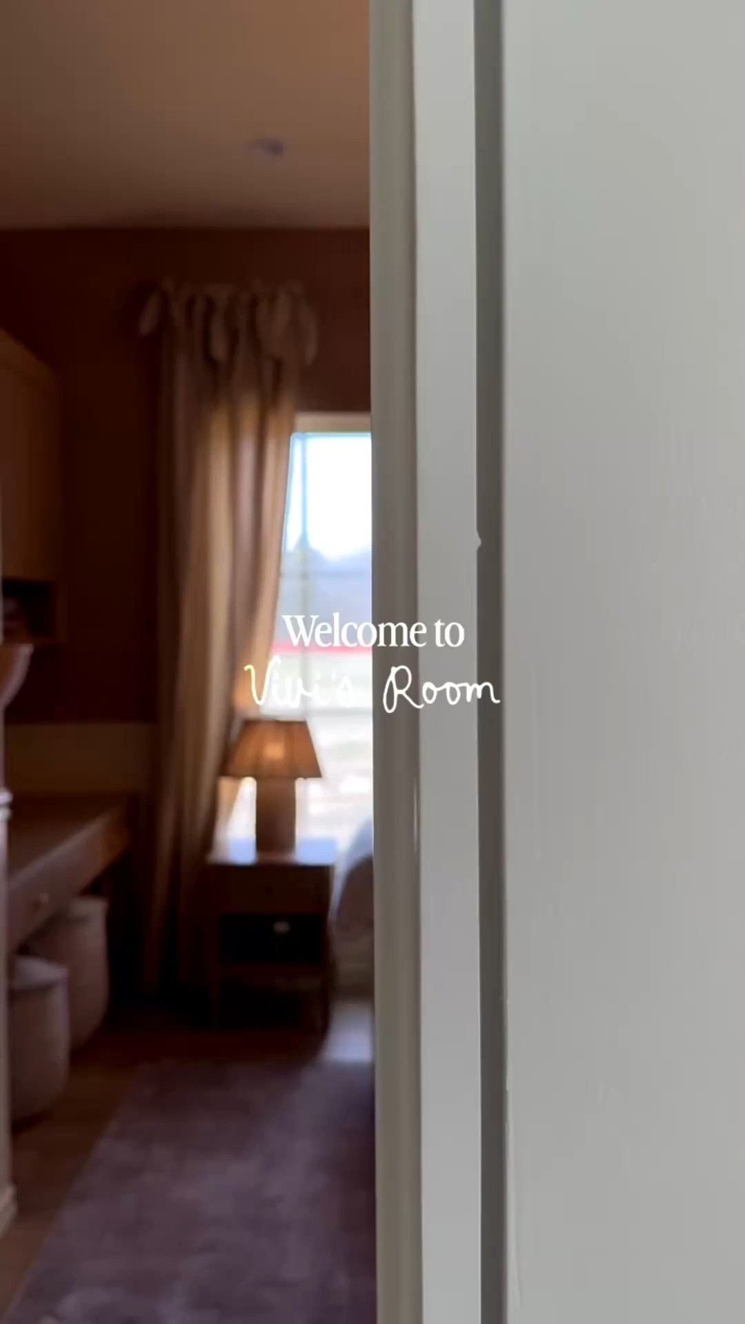 Links to Vivi’s artwork in her room! Perfect  for any tiny dancers 🩷

Dressupbuttercup.com #dressupbuttercup #dederaad


#LTKHome #LTKKids