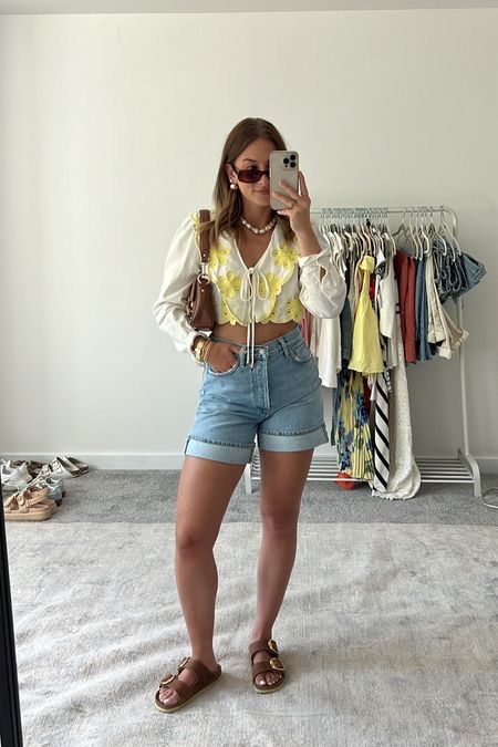 6/10/24 Casual summer outfit 🫶🏼 Agolde shorts, Jean shorts, summer fashion, summer outfit inspo, free people style, free people outfits, Birkenstock sandals, Birkenstock big buckle sandals, casual summer outfits, casual outfit inspo 