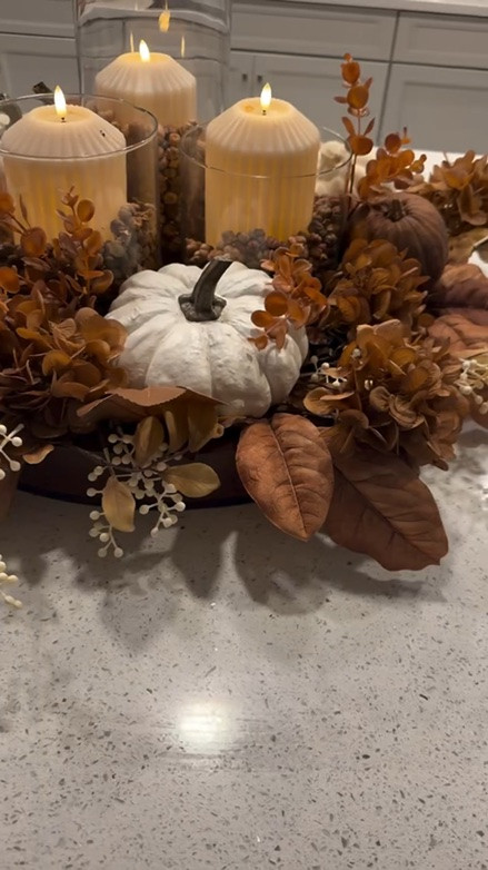 I’m obsessed with how this fall DIY centerpiece came out, the color is everything and more 

Rate it 1-10 in the comments, besties!
Everything is from Michael’s and dollartree ( Affordable AND cute! At the same time

If you love this DIY, don’t forget to like, share, and comment

#asmr #asmrsounds 
#homedecor #decorideas #centerpiecesideas falldecor