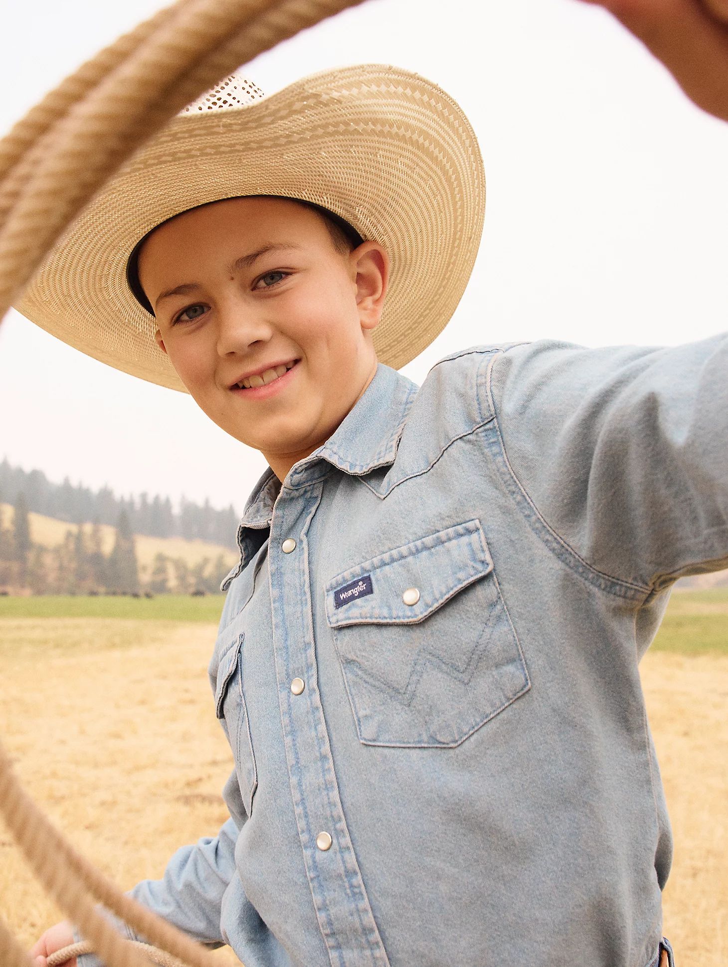 Boy's Cowboy Cut® Western Snap Shirt in Denim | Wrangler