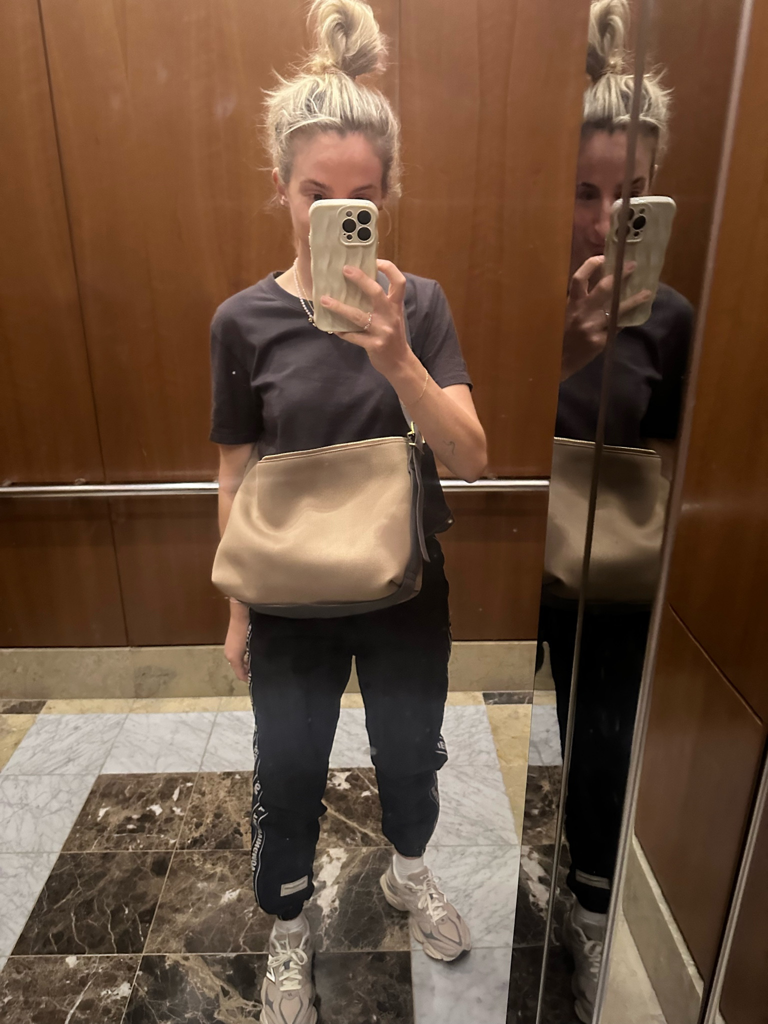 Perfect bag for moms on the go! Such a good price 

#LTKitbag