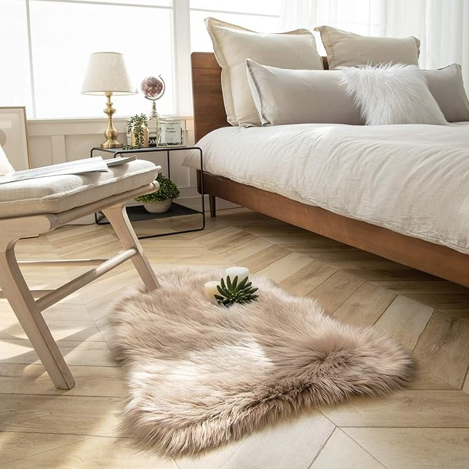 Ashler Faux Fur Shag Rug, Fluffy Shaggy Area Rug Ultra Soft 2 x 3 Feet Sheepskin Fur Rug, Beige F... | Amazon (US)