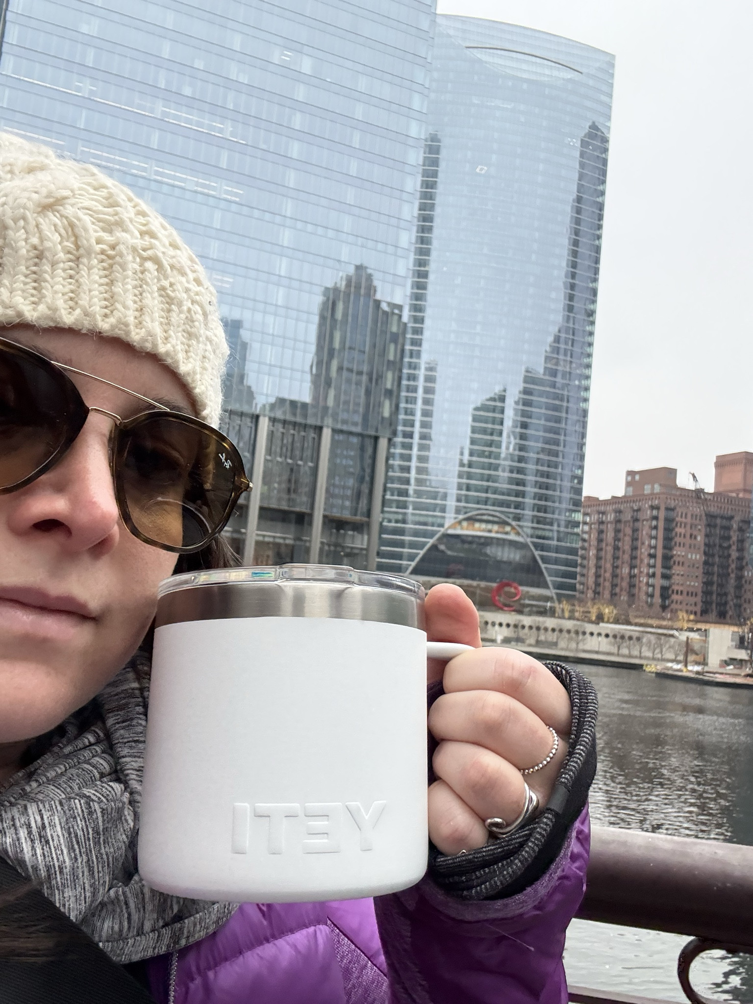 A coffee walk along the Chicago River even though it’s so cold here right now 😢 I love this travel mug for lattes and smaller warm beverages