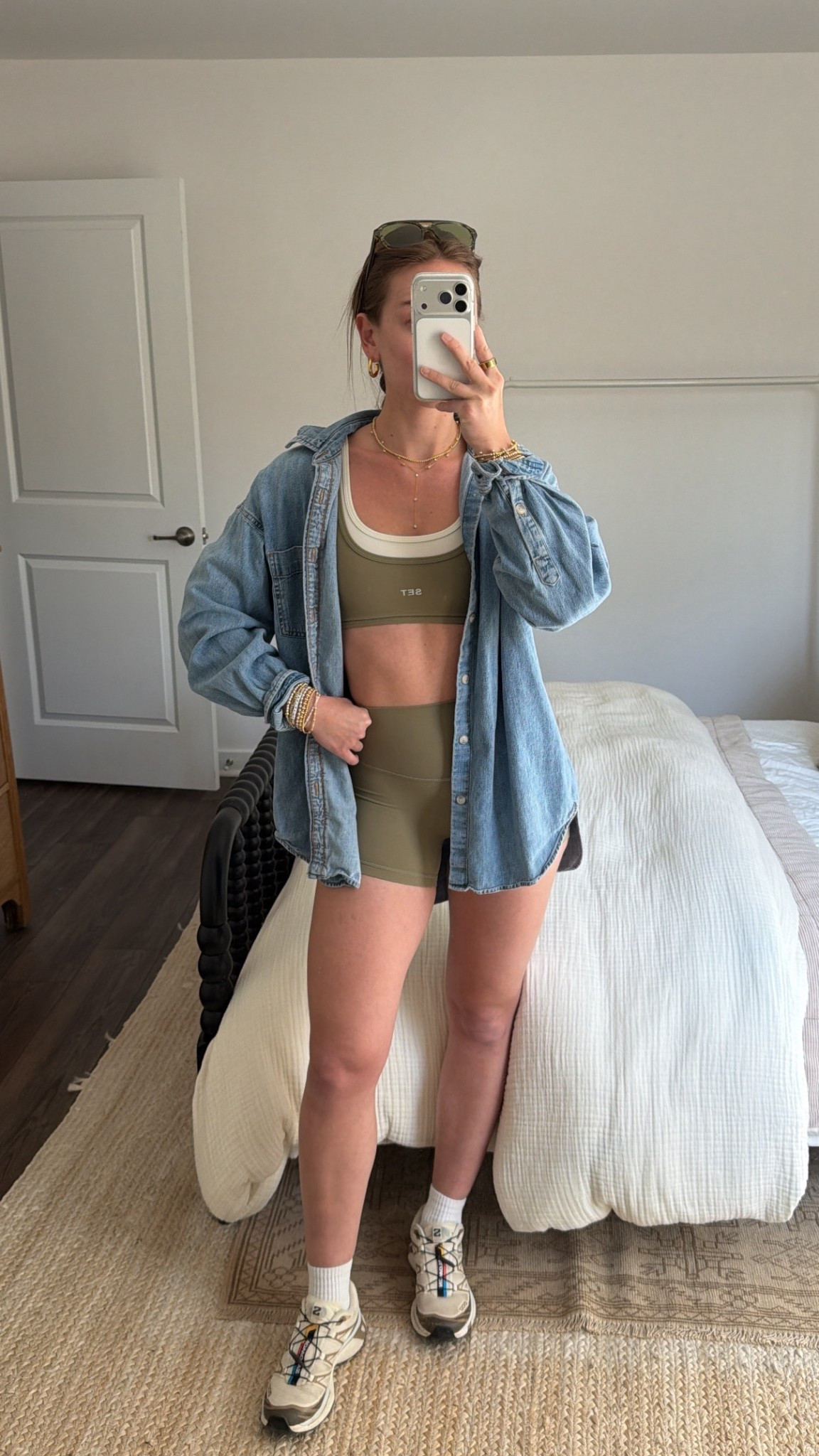 3/10/26 Sunny Day Walk Outfit

Walk outfit of the day for a beautiful sunny day ☀️ Wearing my Set Active workout set with my Salomon sneakers and Amazon socks, plus my Garmin watch to track the walk. Layered with my oversized Aritzia denim shirt.

My sunglasses are Vehla (can’t link those), but everything else is linked here ✨

#LTKootd #LTKActive #LTKfitnessgoals