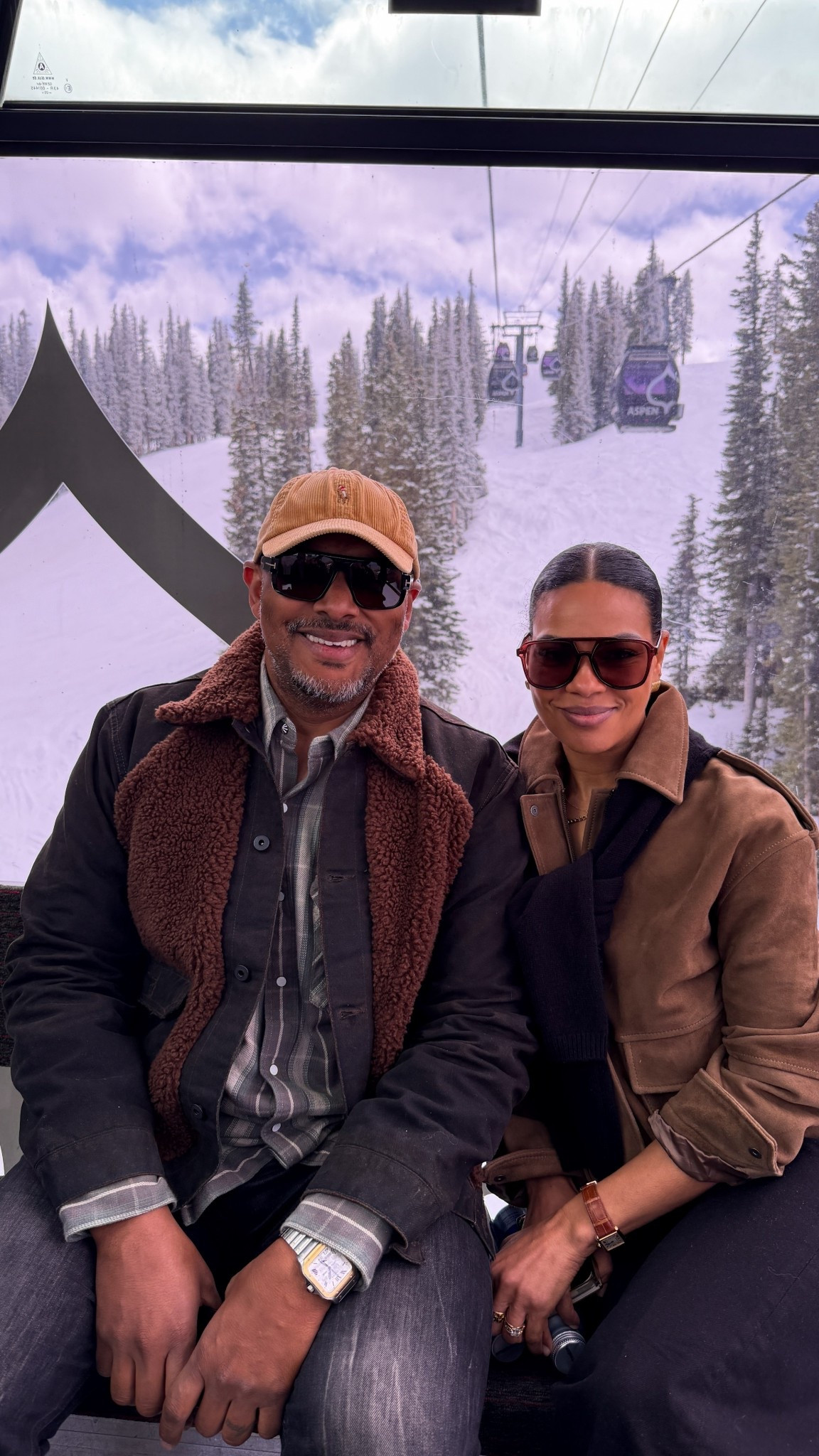 Aspen with Rob! Aritzia suede jacket, sweater layered over, Citizen jeans, and of course, big sunnies!



#LTKTravel #LTKootd