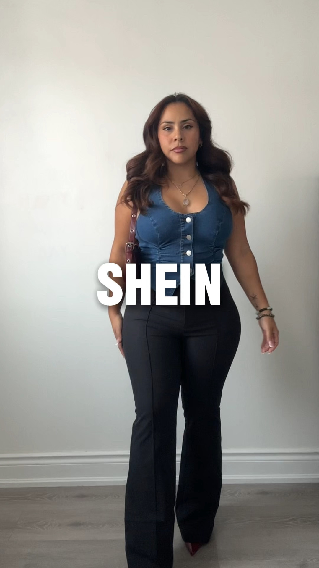 Styling SHEIN top with two different outfits 🐆

Jeans, black flared pants, halter top, red heels, red purse, SHEIN haul 

#LTKcanada #LTKcurves #LTKstyletip