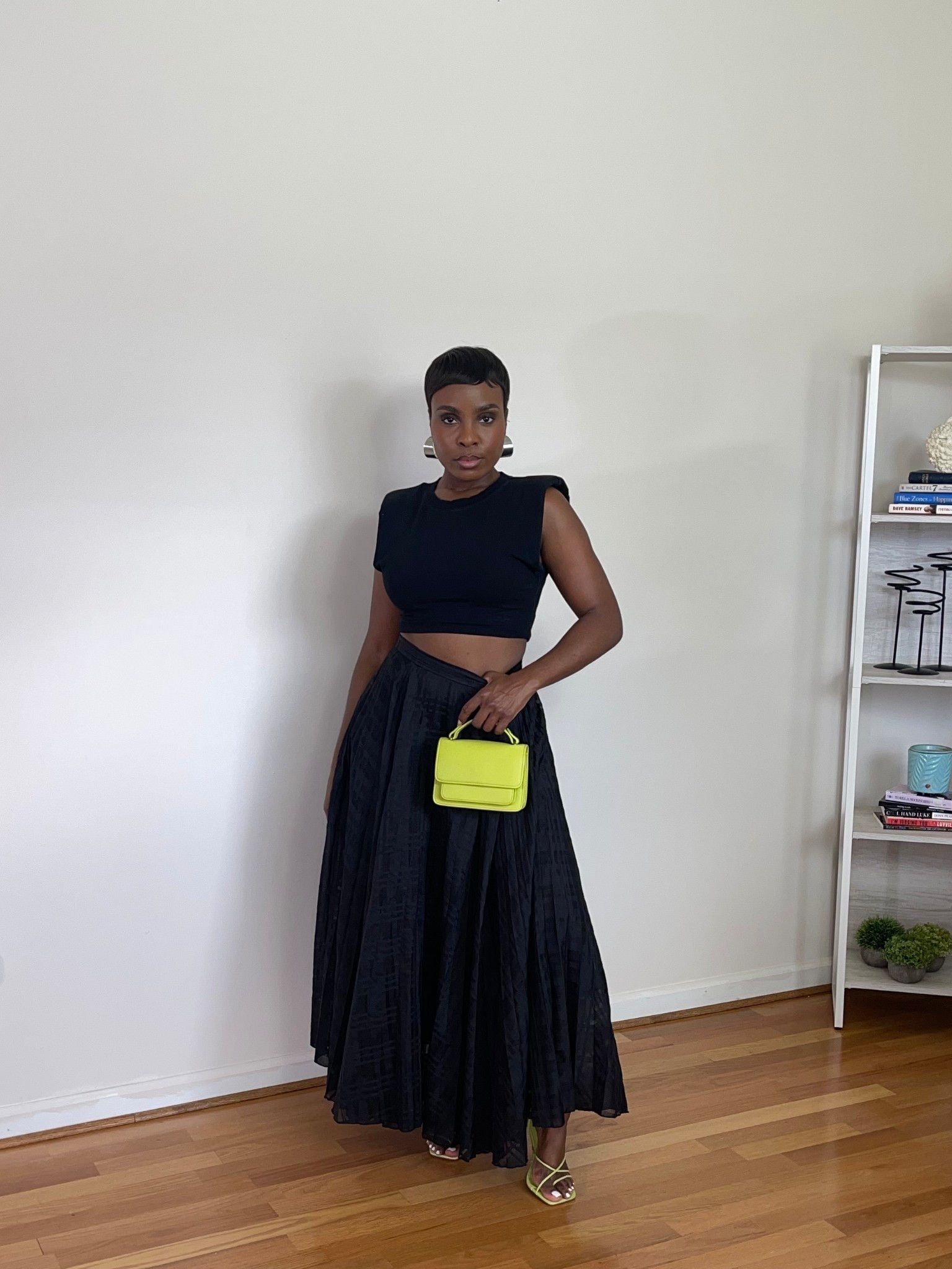 Black pleated maxi skirt, neon, green purse, neon, green sandals, summer, black outfit