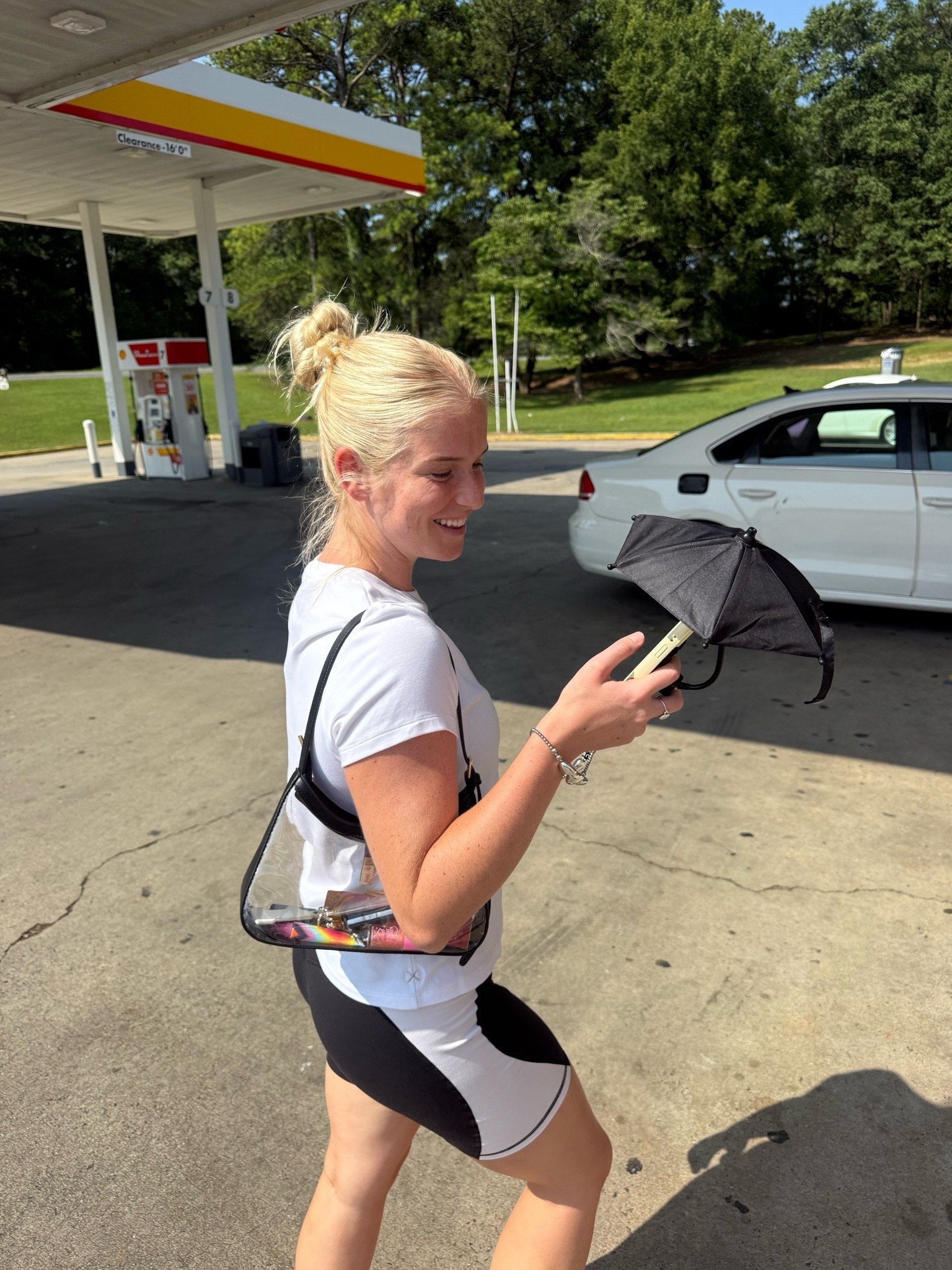The umbrella for the phone is GENIUS!!!! Ours overheat so easily these days😅

#LTKActive #LTKTravel #LTKU