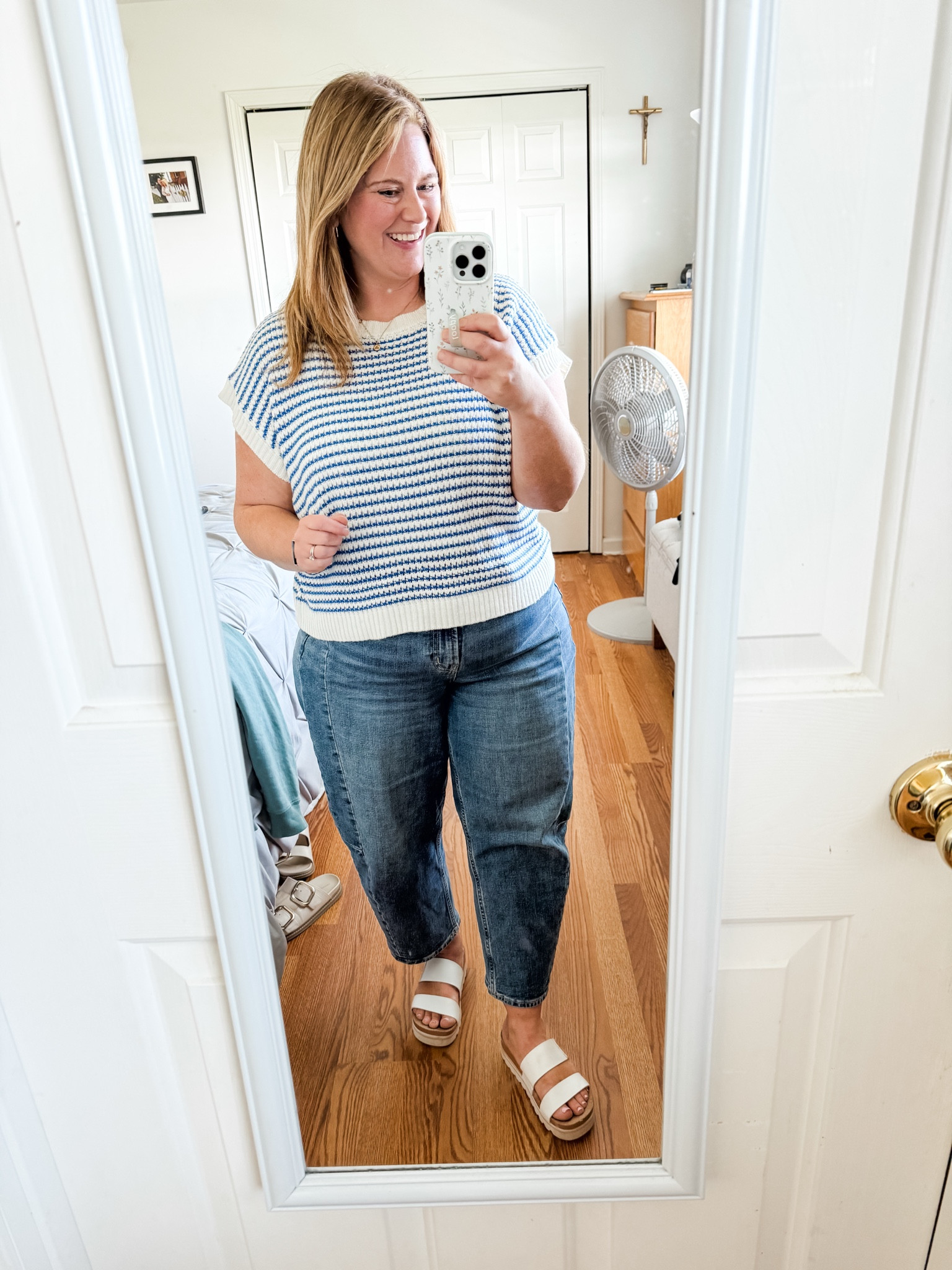 Wearing an XL in my sweater tee and a 14 petite in my barrel jeans

#LTKMidsize #LTKPetite #LTKSeasonal