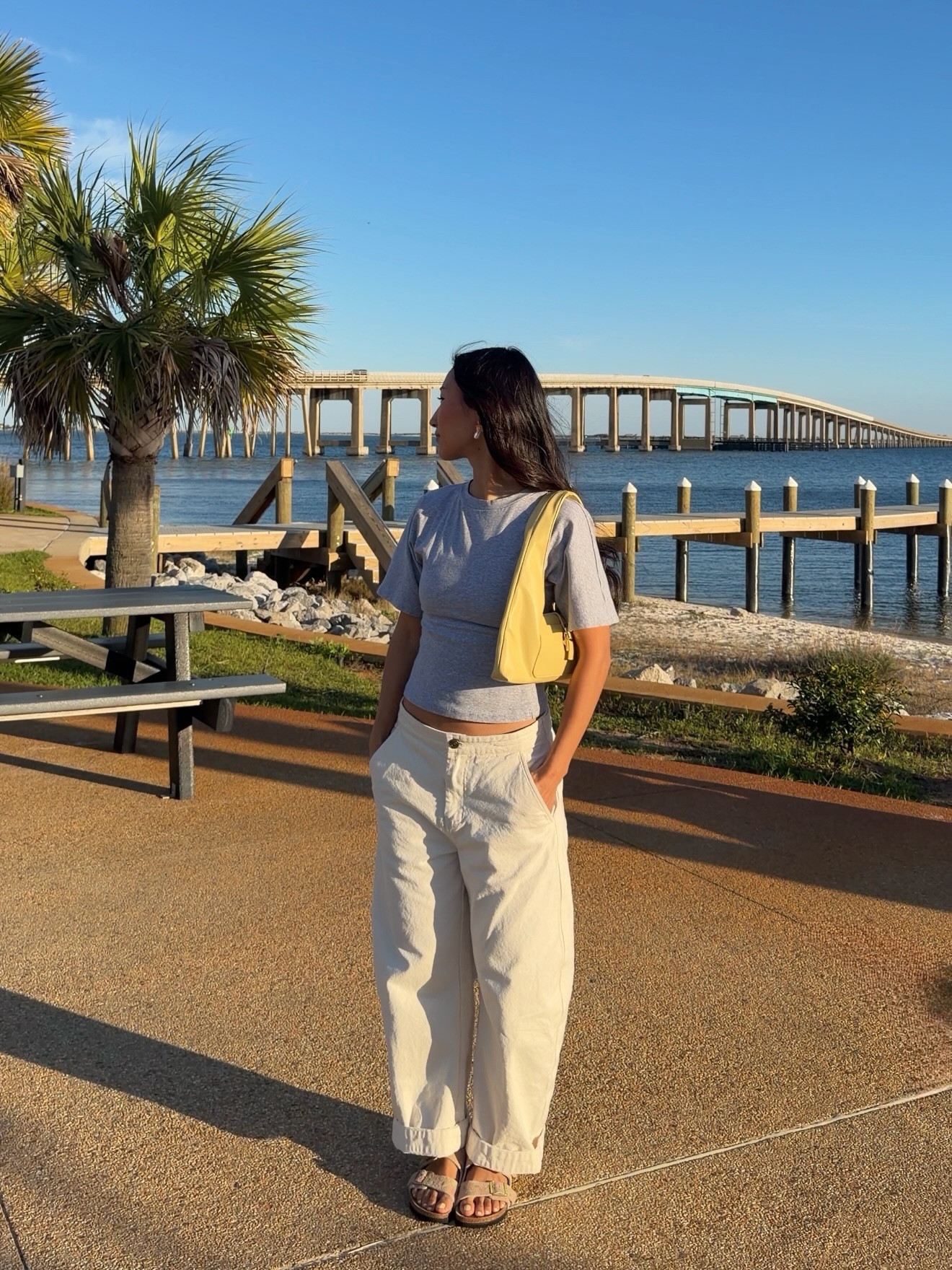 a little spring moment in my @birkenstockusa 🌼 

#ad #birkenstocks #springoutfit #springshoes